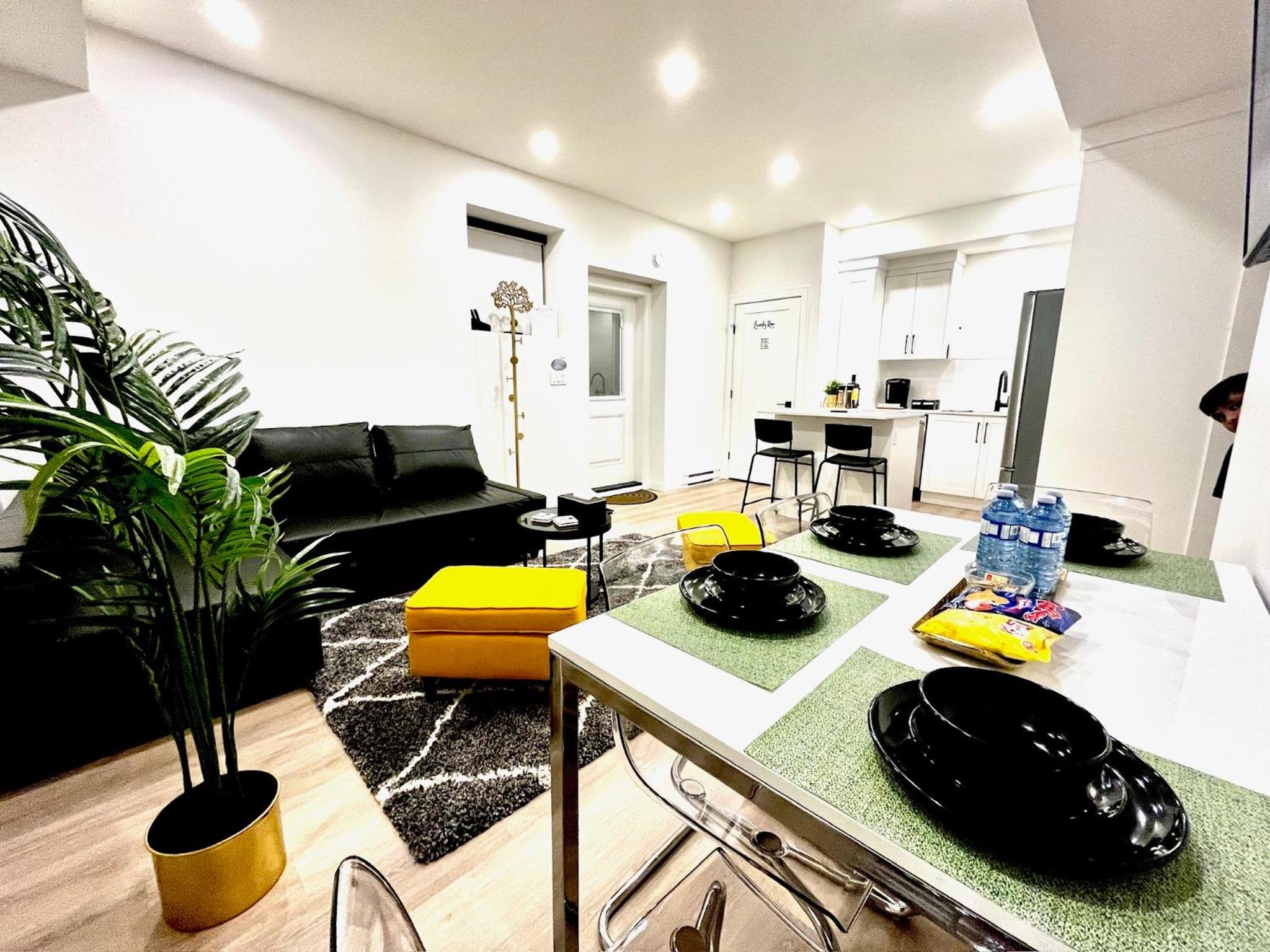 Sparsh Villas - Luxurious & Stylish 2BR PSuite