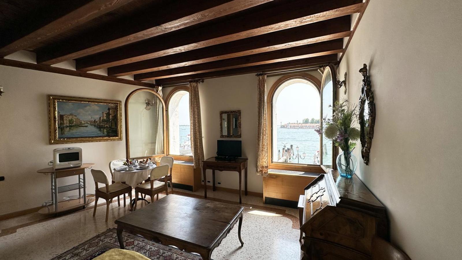 San Simeon Apartments