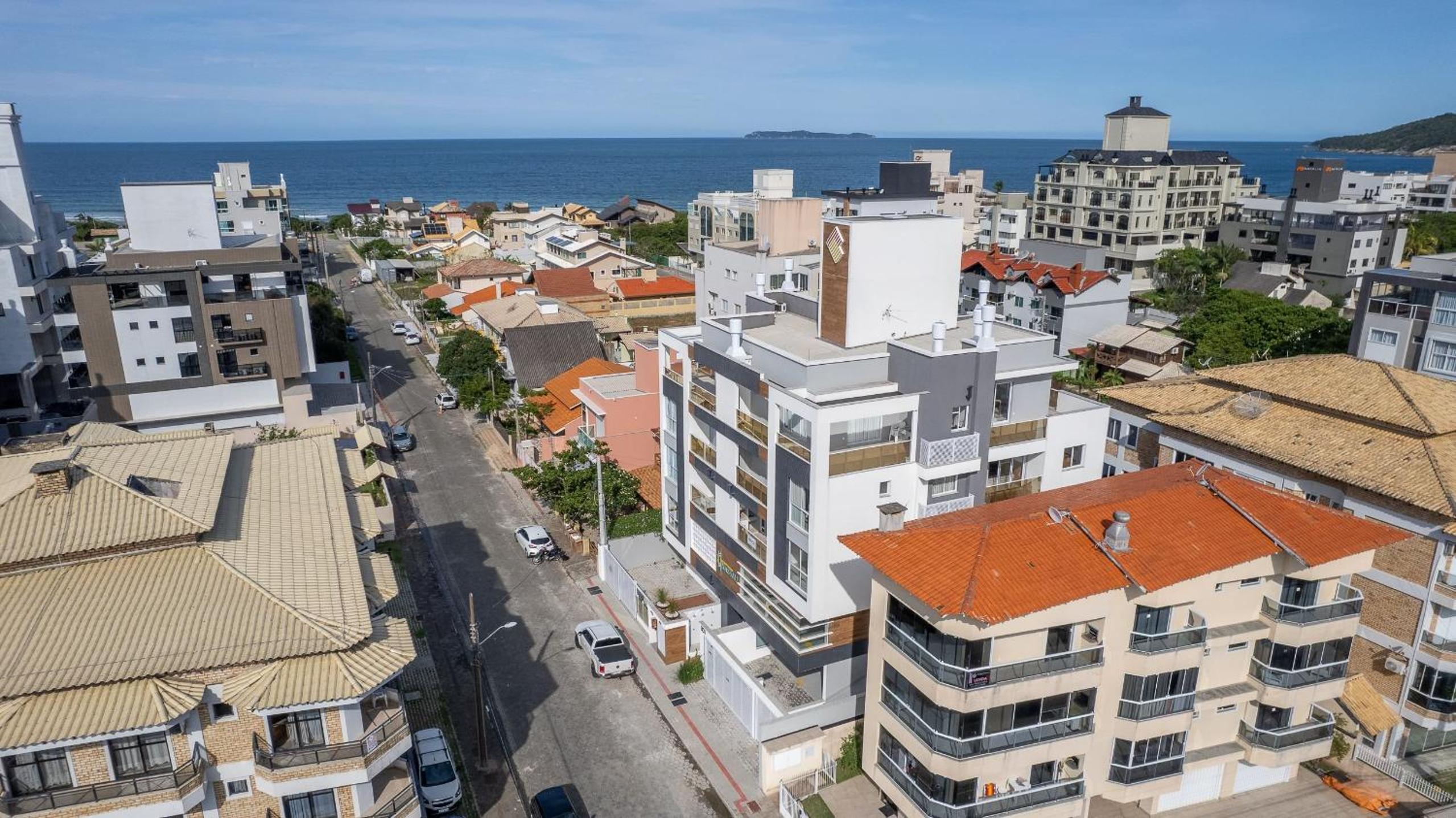Nassau 203 - Apto 2 quartos próximo às duas praias do Canto Grande