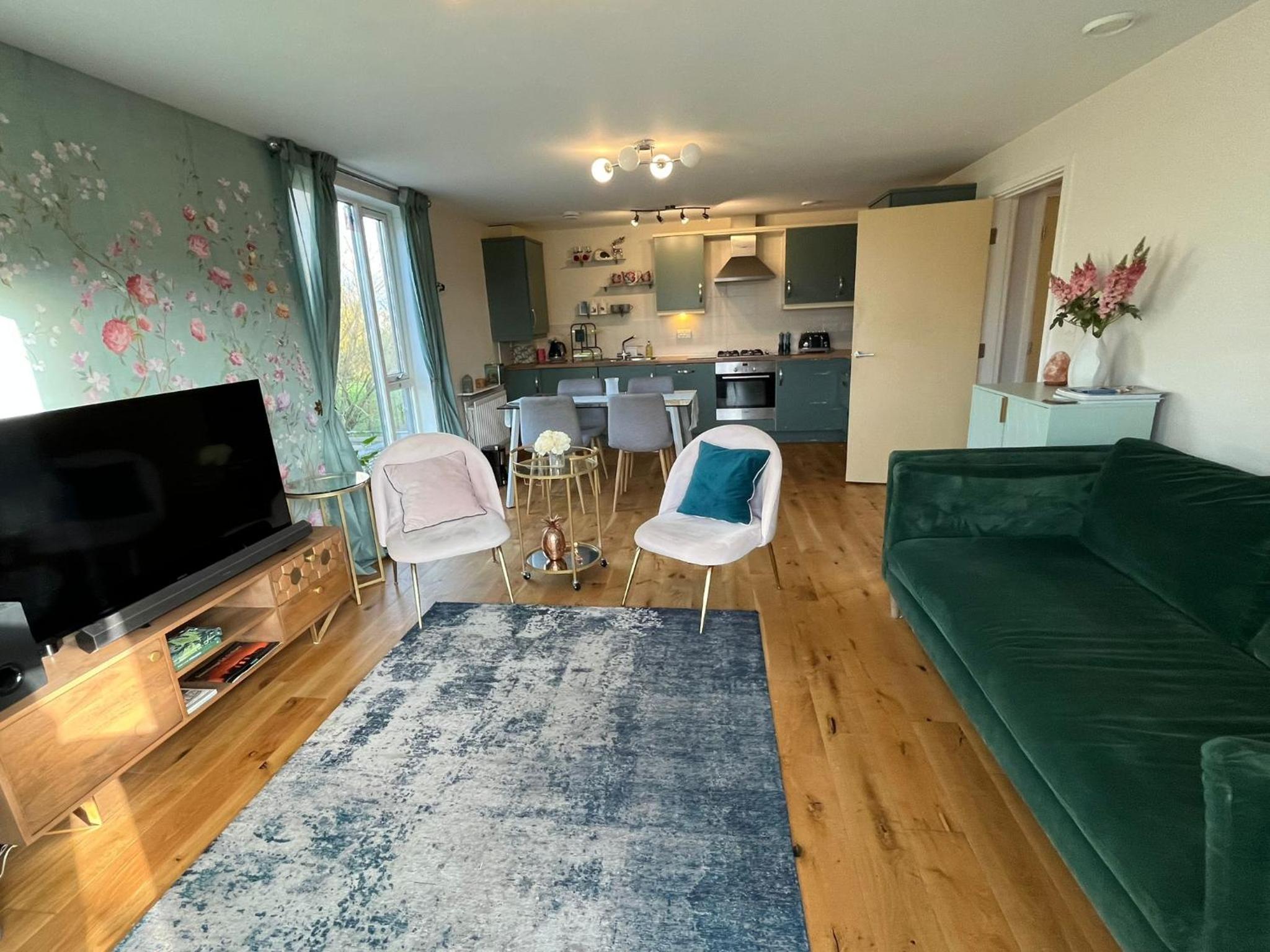 Luxury flat in Central Street near Glastonbury view 3