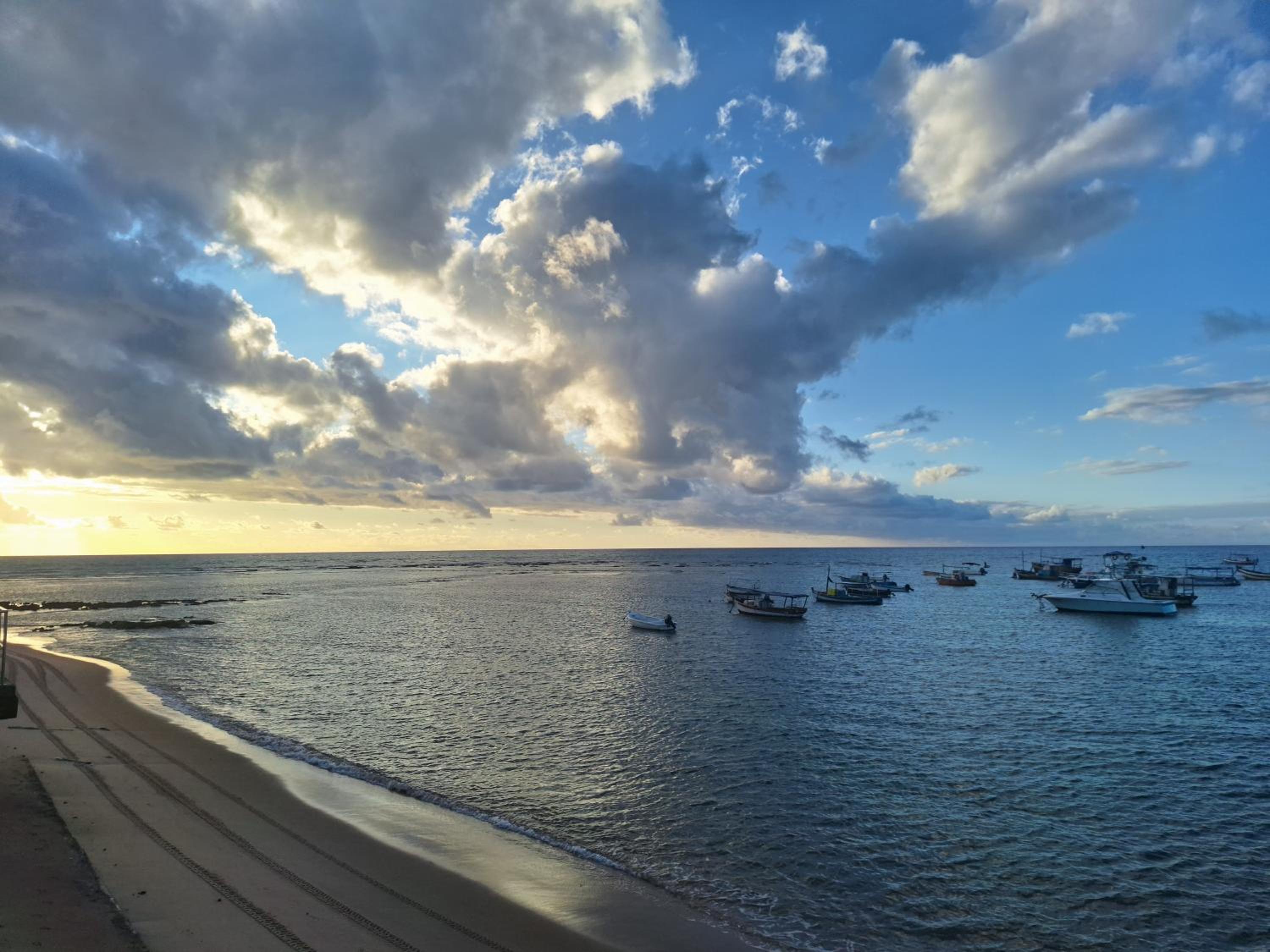 CASA 2/4 MELHOR LOCALIZAÇÃO DE PRAIA DO FORTE!!!!