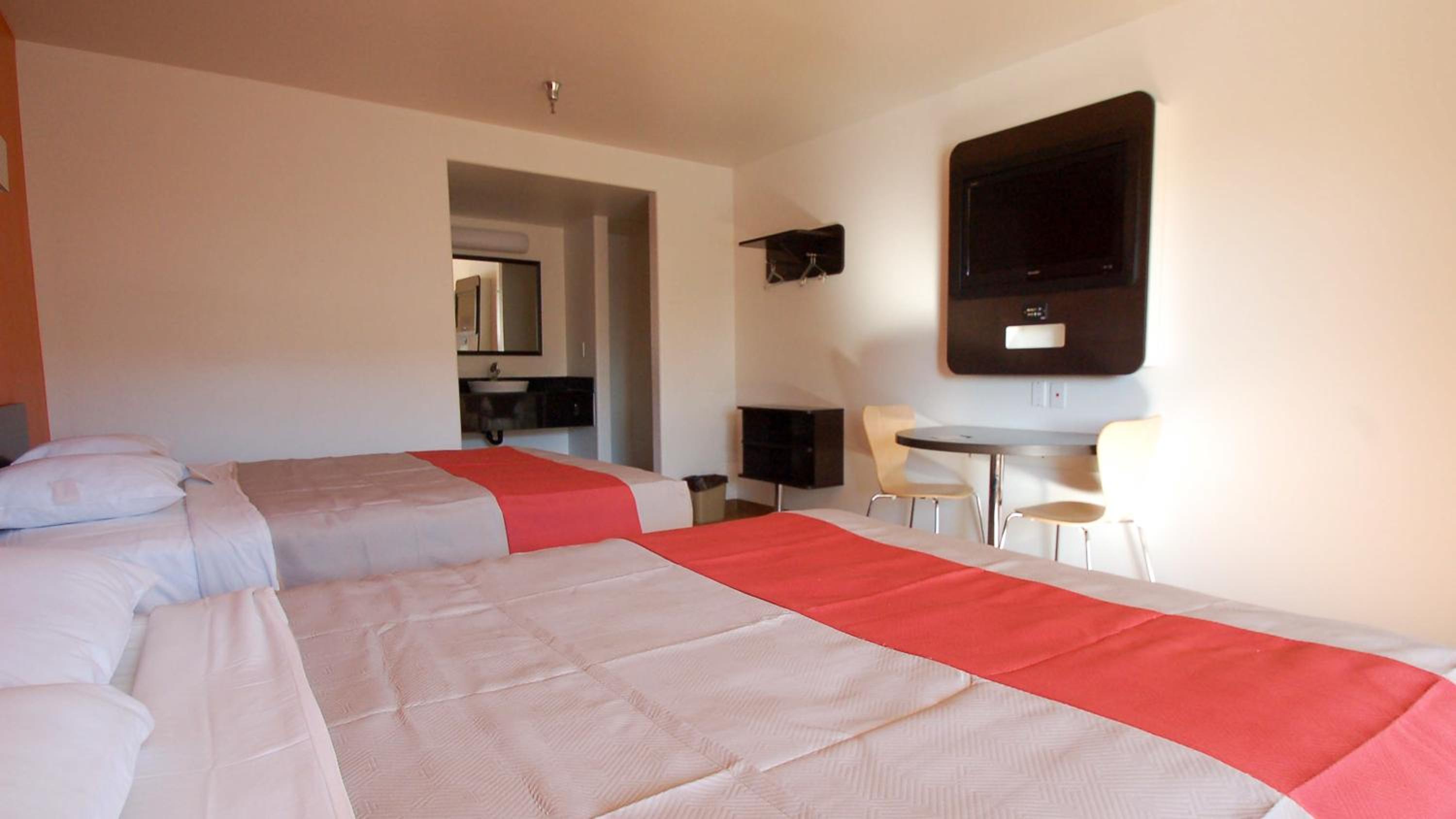 Motel 6 Victorville, photo 8