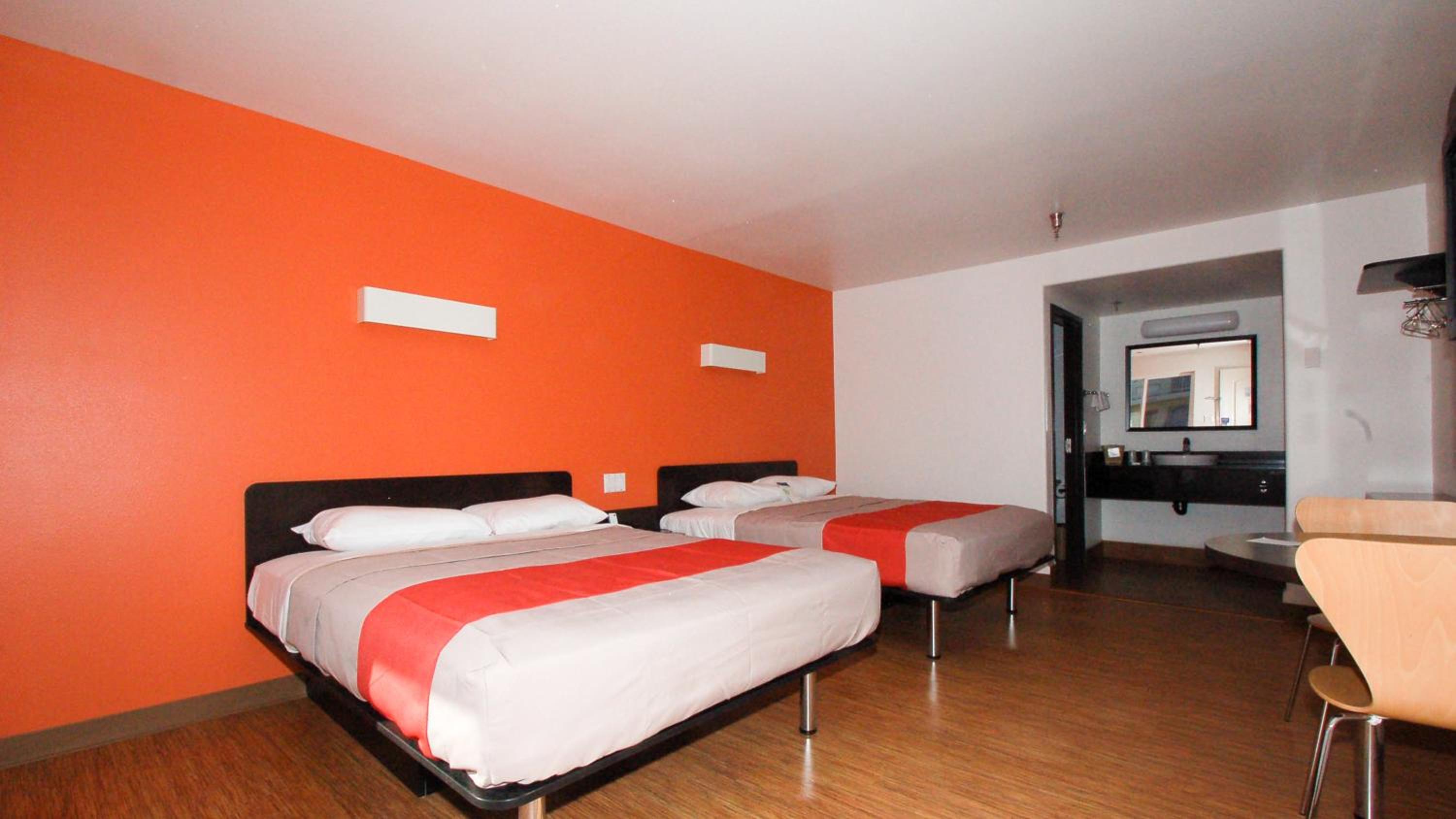 Motel 6 Victorville, photo 17