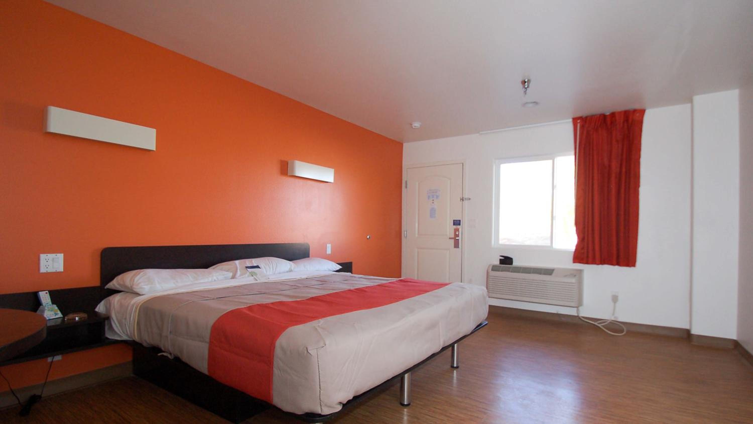 Motel 6 Victorville, photo 21