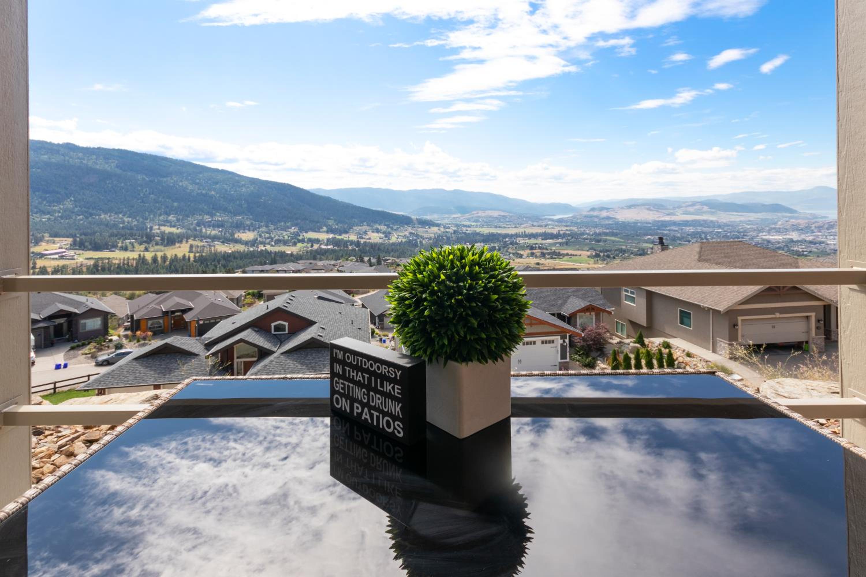Stunning 5 bed house on Silver Star mountain