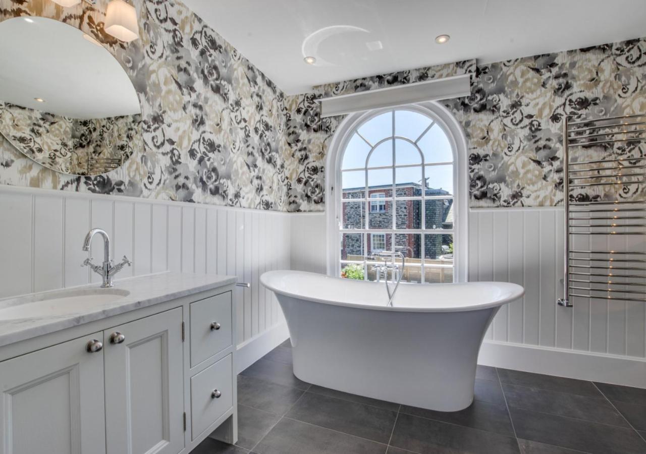 6 Bed in Padstow oc-p00760