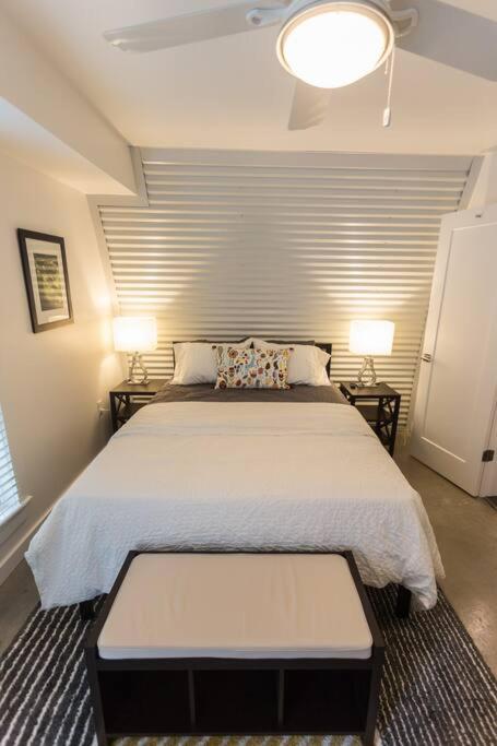 The Moon Quonset Hut Vacation Rental Heated & Chilled Pool view 3