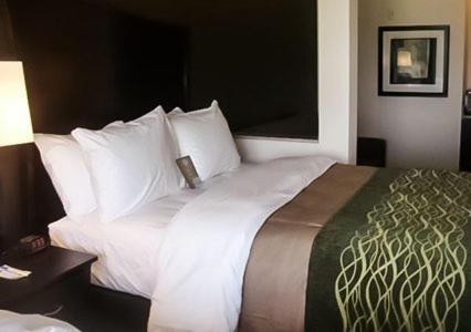 Woodward Vacations - Comfort Inn  Suites Woodward - Property Image 10