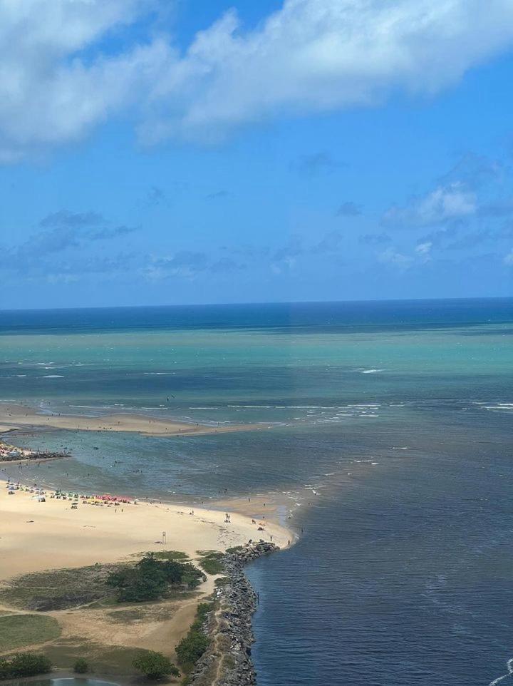 BHS Flat a beira mar 2203