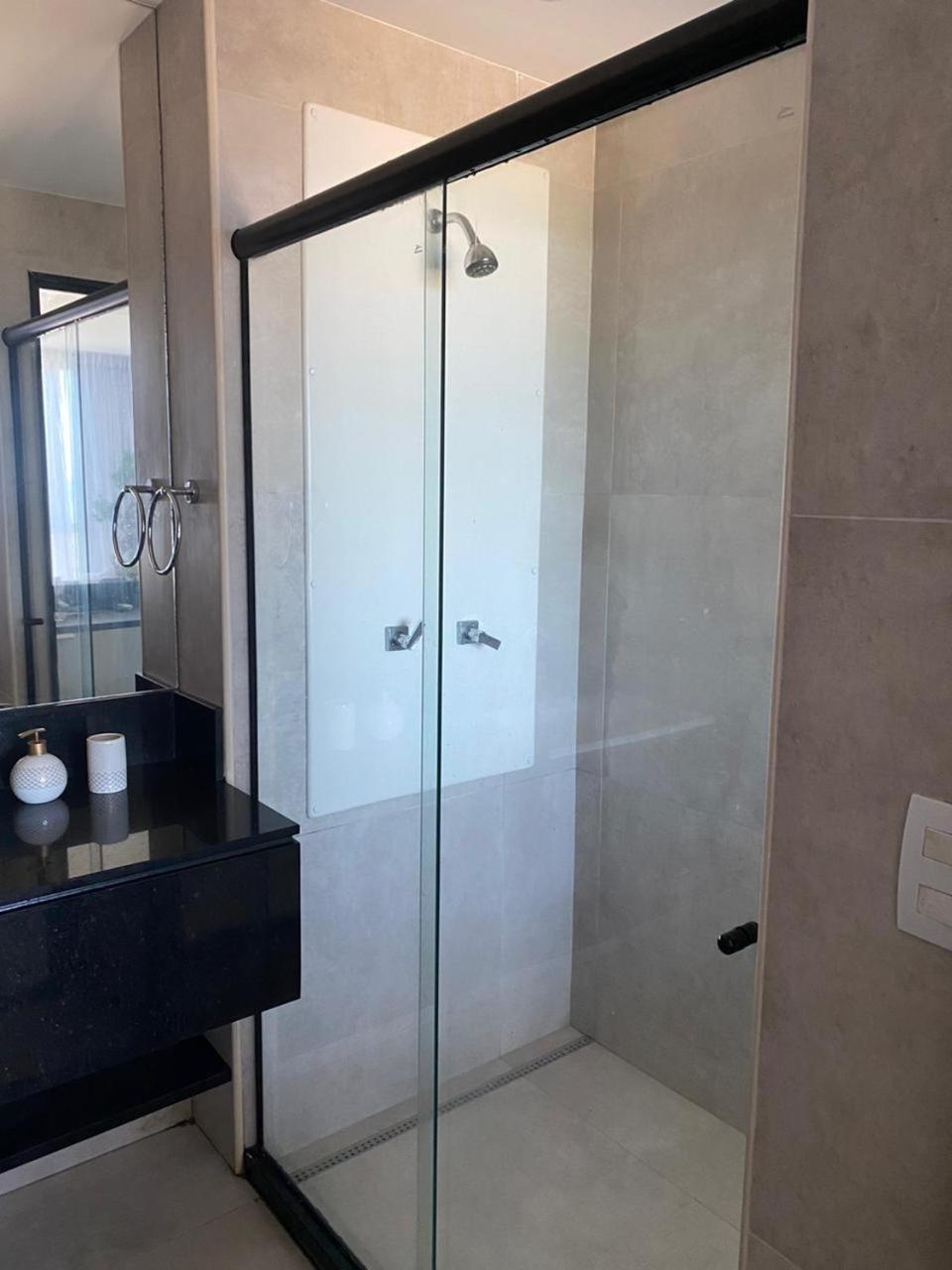 BHS Flat a beira mar 2203