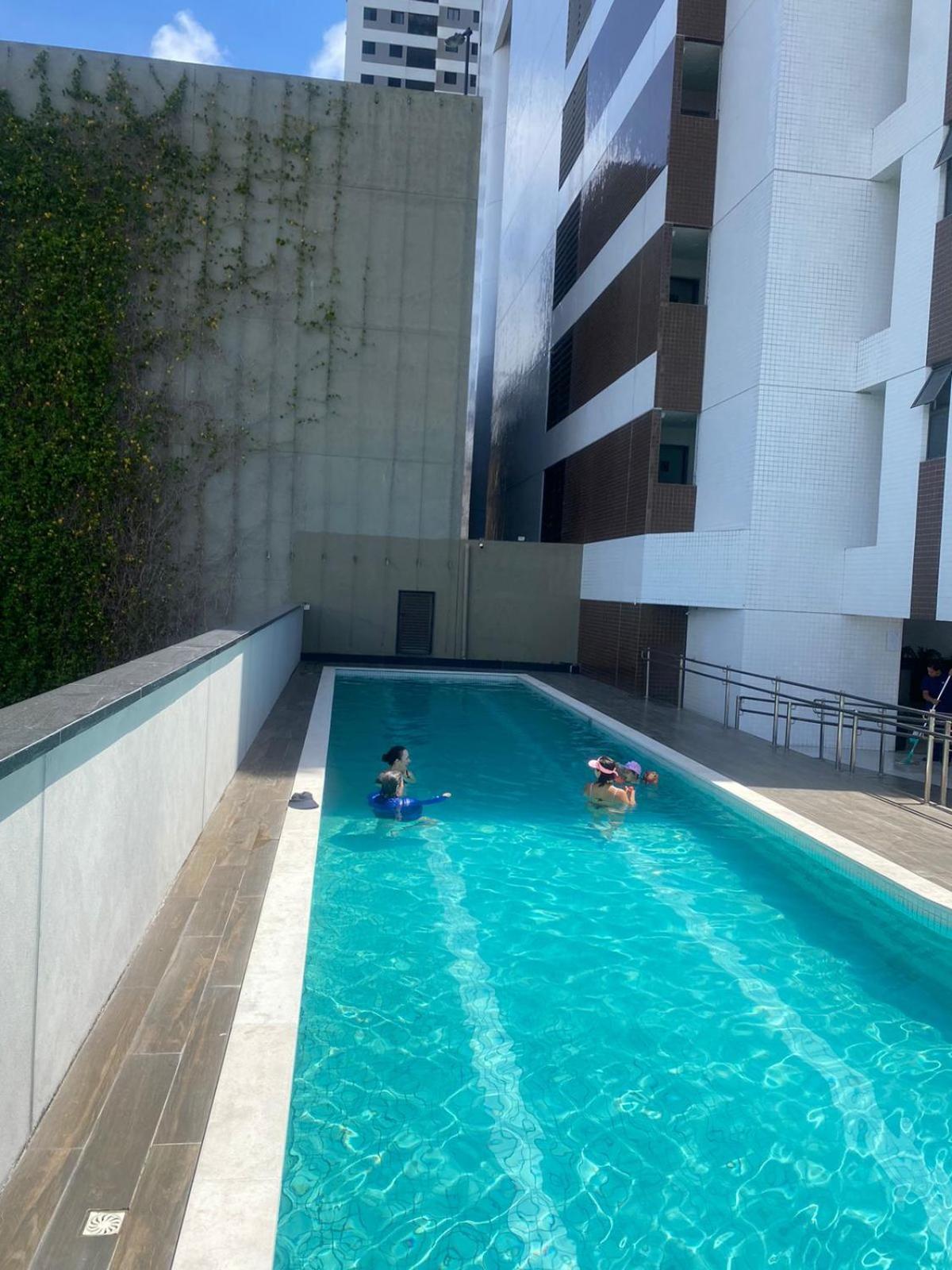 BHS Flat a beira mar 2203