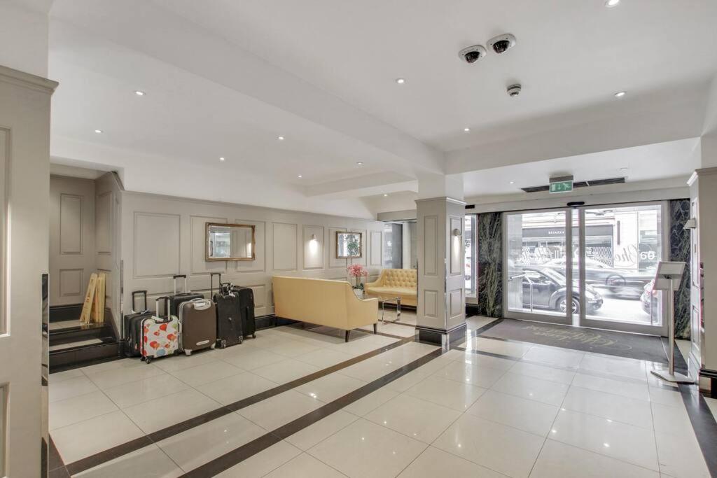 hotel reception