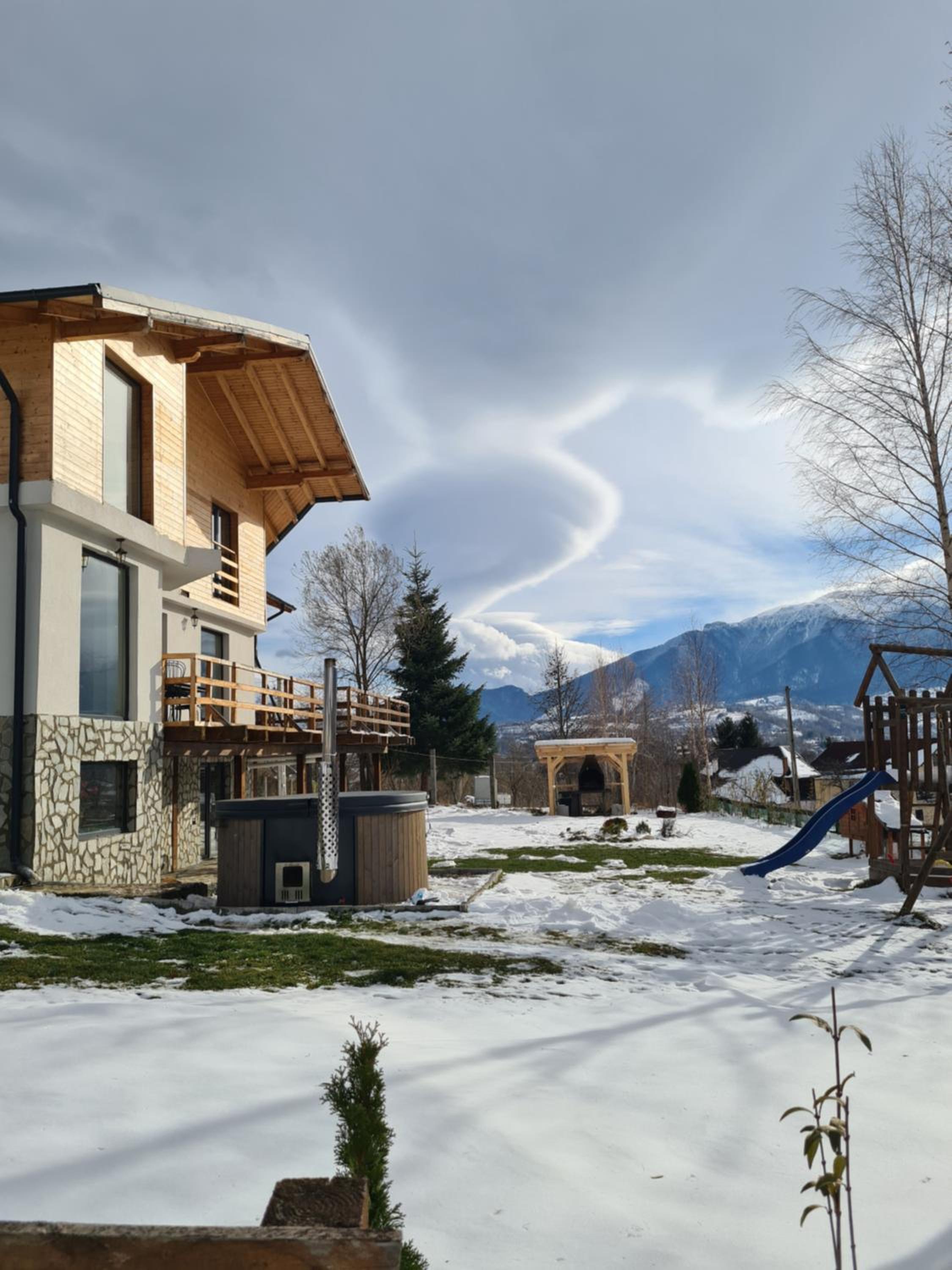 Bran Mountain Living