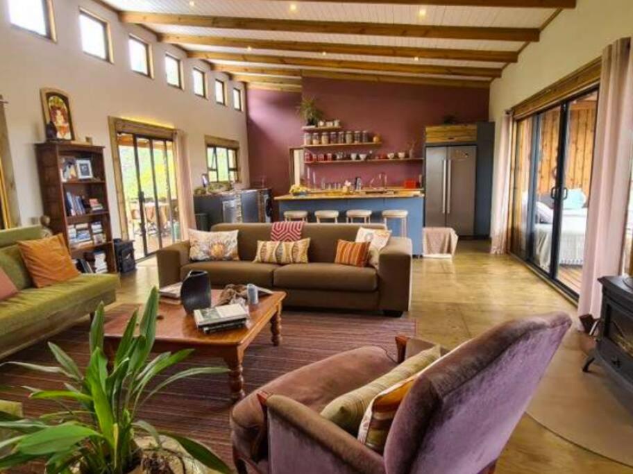 Digital nomad forest dream – Now & Here Farm