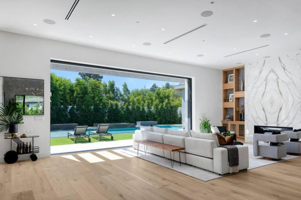ৎ୭ Hollywood Sign View Manor Lux ৎ୭