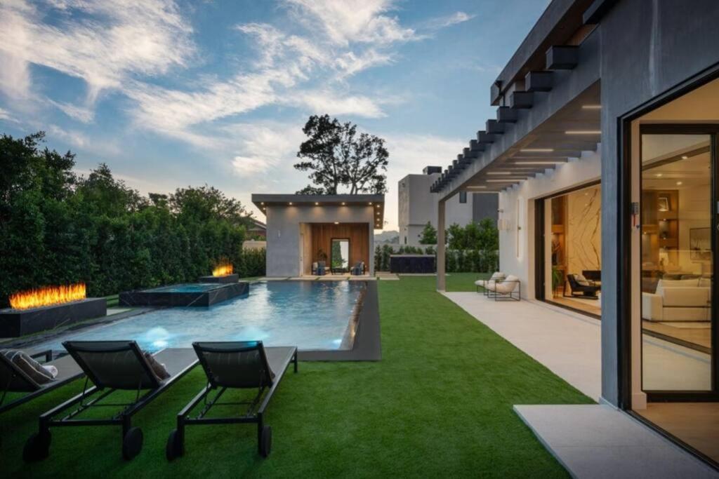 ৎ୭ Hollywood Sign View Manor Lux ৎ୭