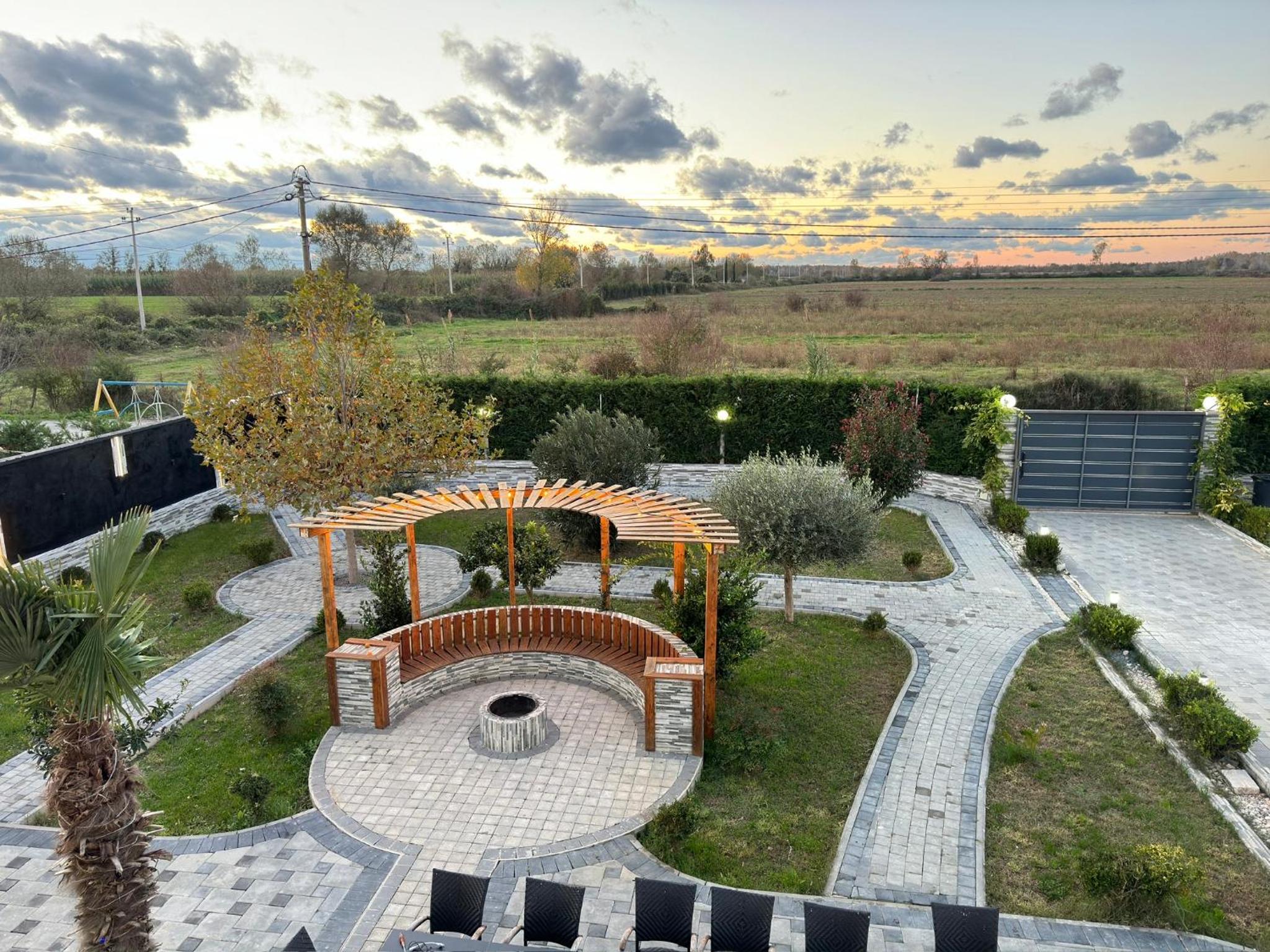 Villa Shefit