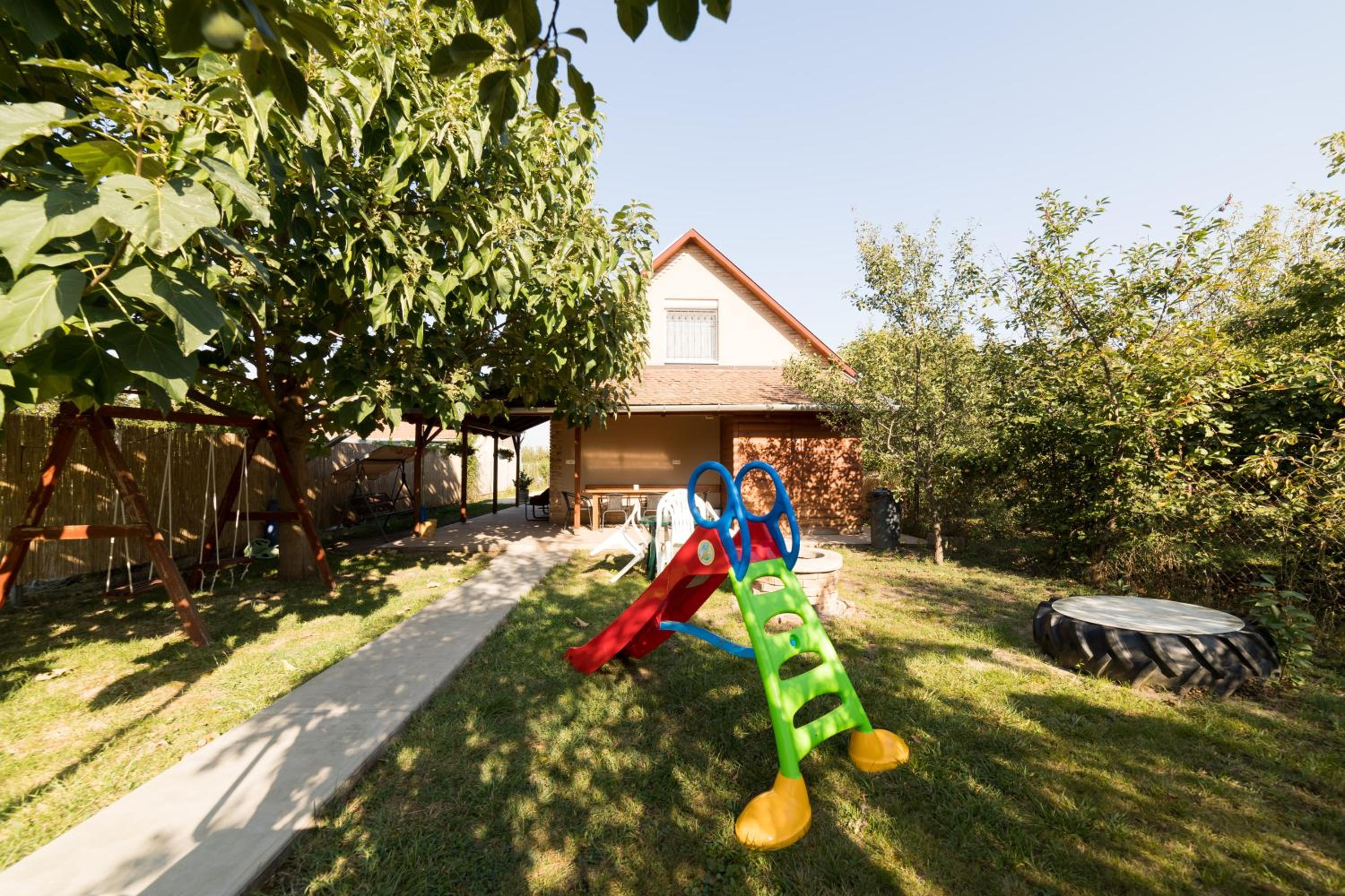 Photo 28