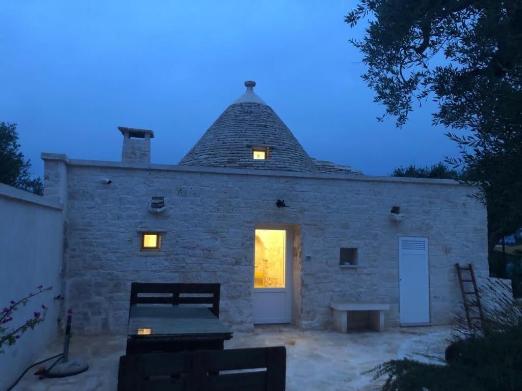 Trullo dell' Edera con piscina privata