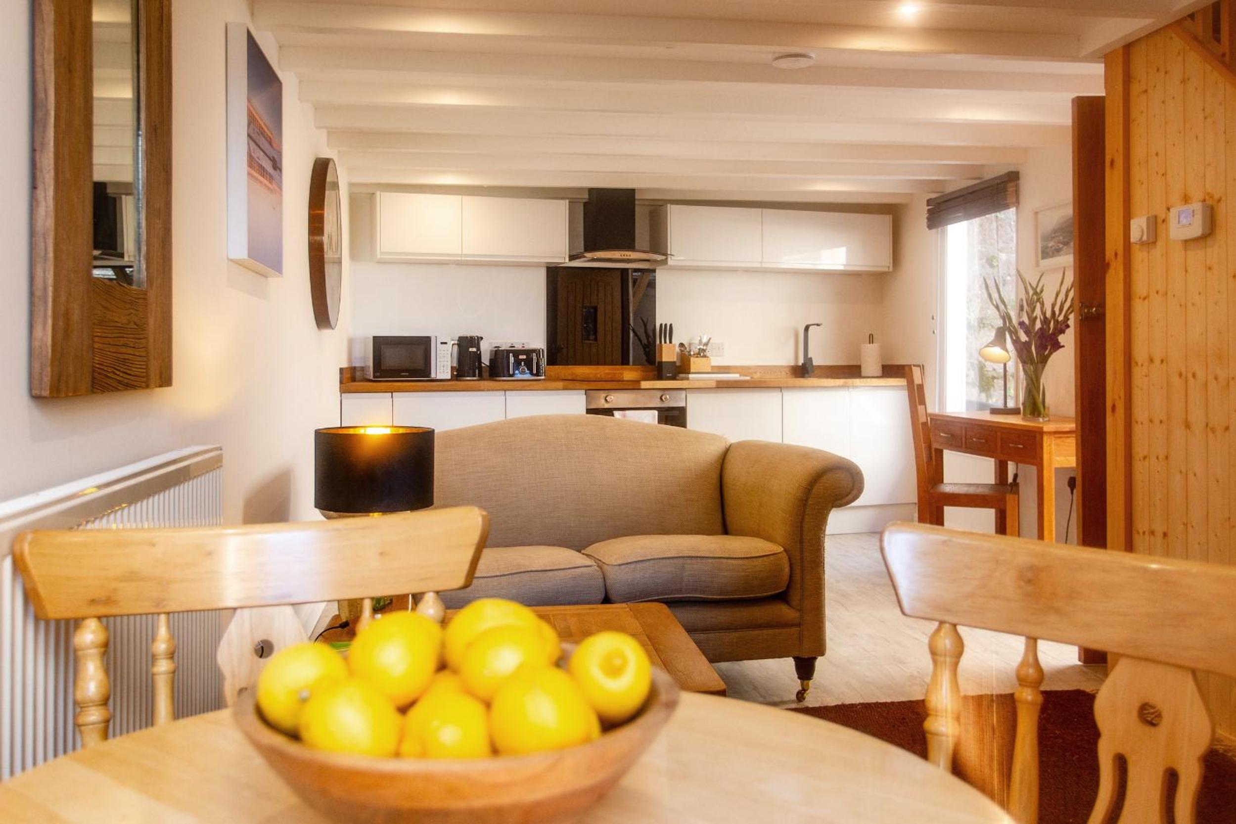 Bijou Bolthole