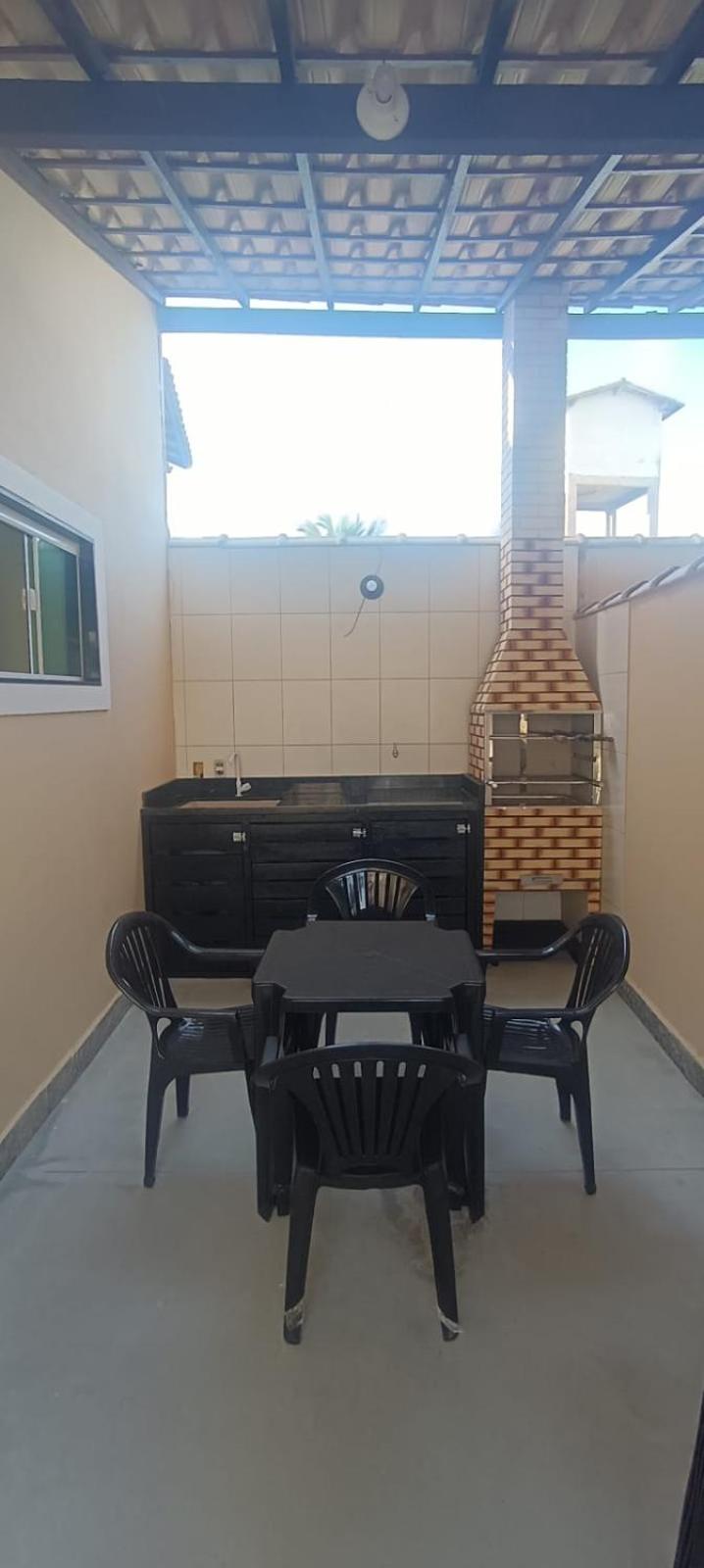 Casa temporada de frente para a praia do Peró
