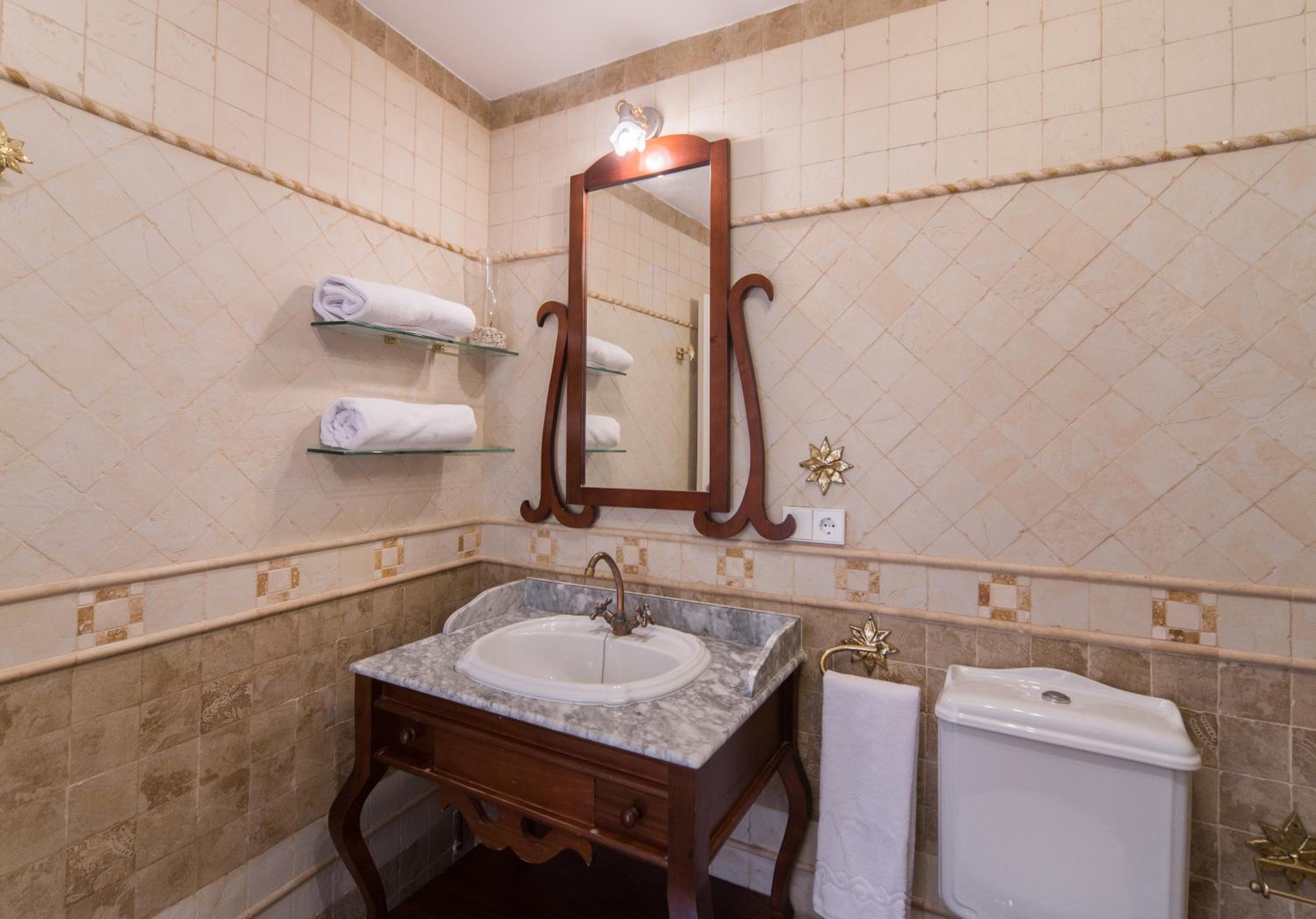 REY DE SEVILLA FLATS - Arenal view 3