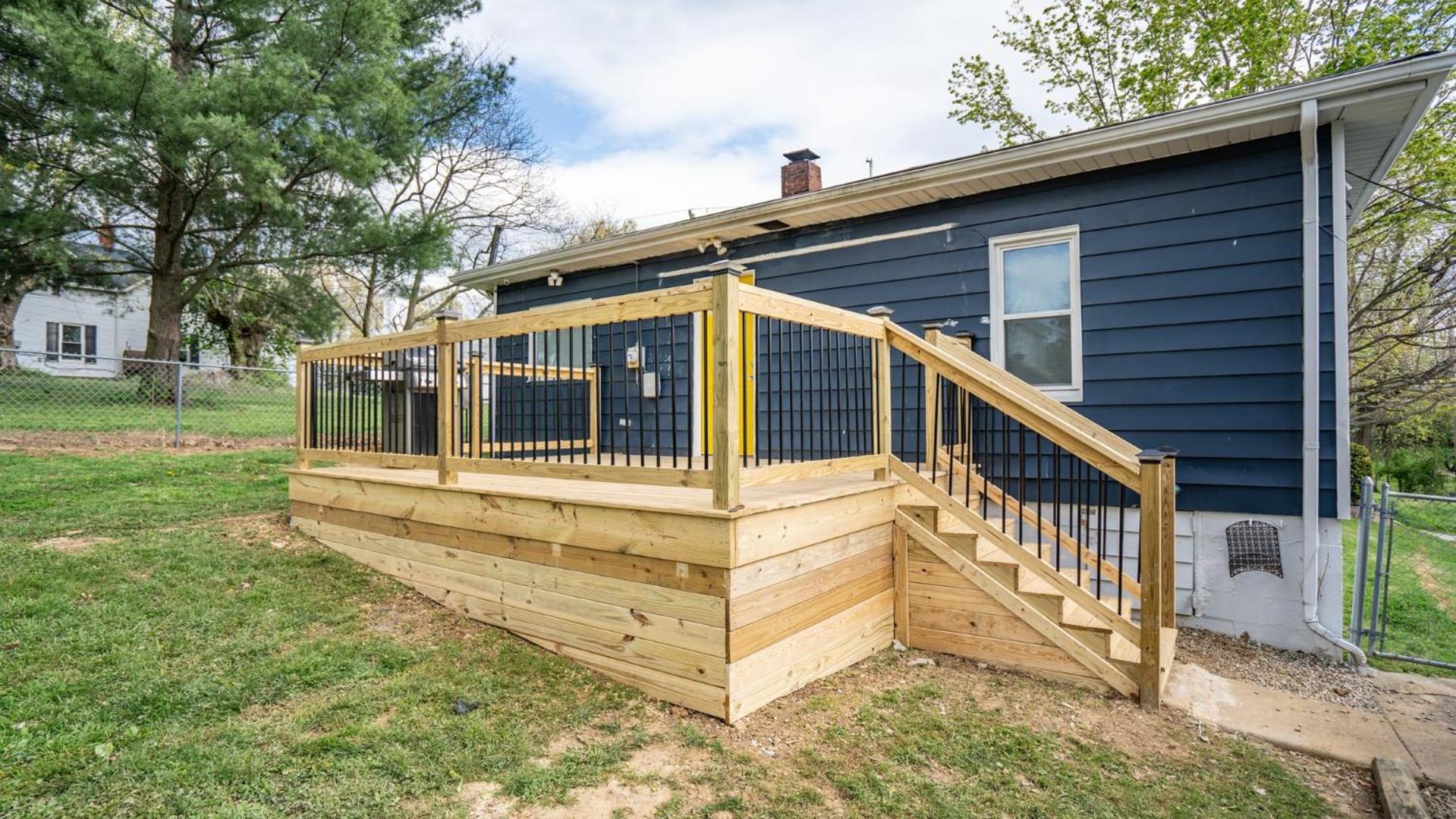 Elegant Williamstown Home 5 minutes to Ark view 4