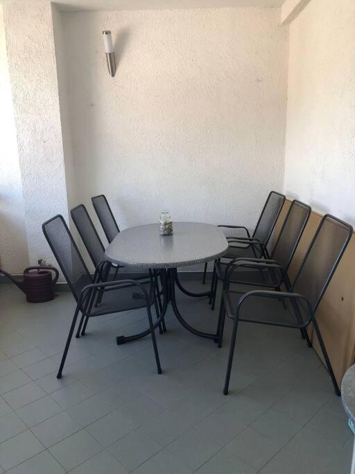 Apartment G