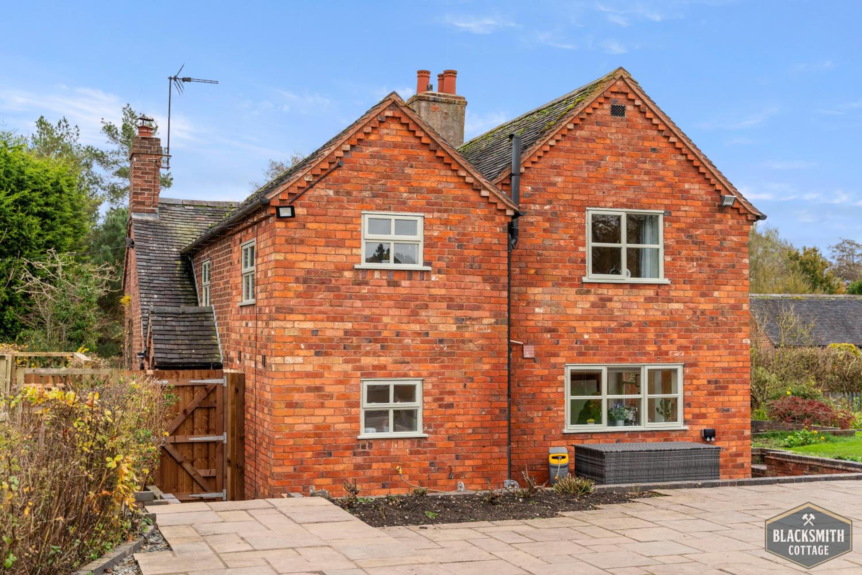 Hotel 5br Cottage With Hot Tubs, Hoar Cross, Staffordshire