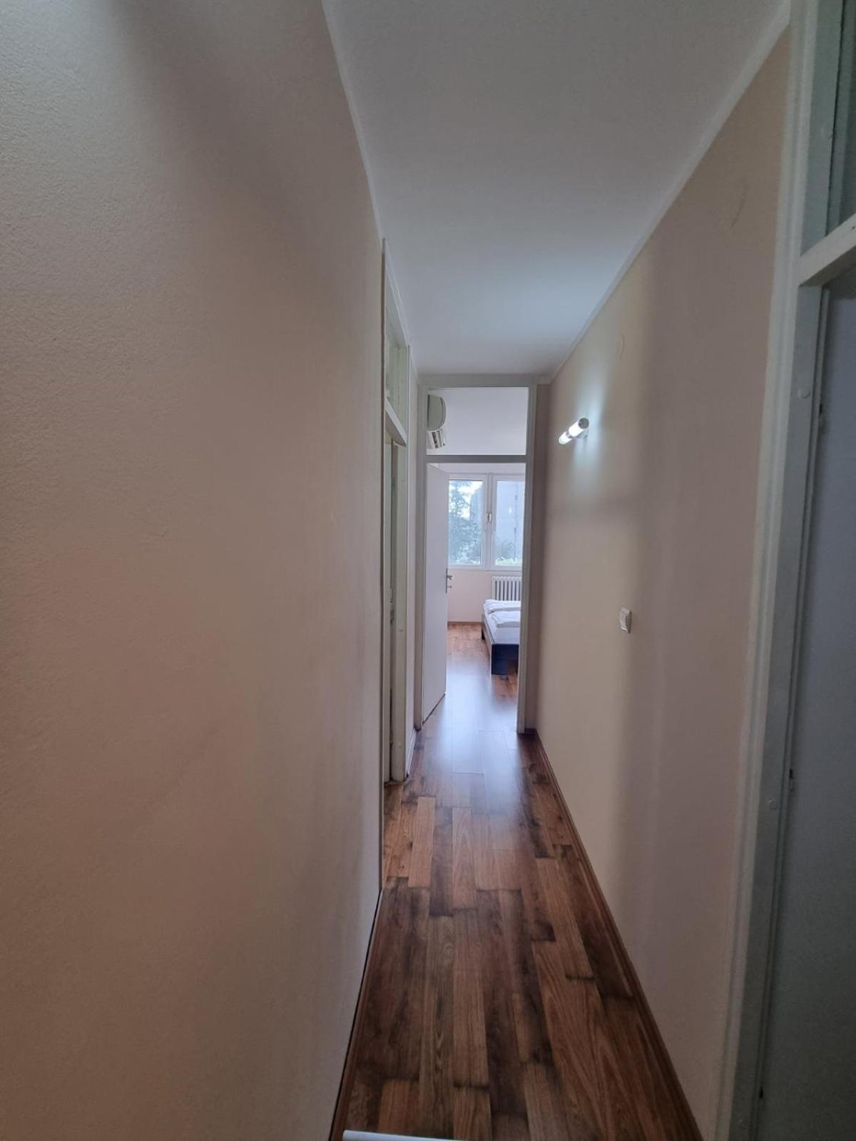 Hawaii- 2 bdr, Arena, Sava centar, FREE PARKING
