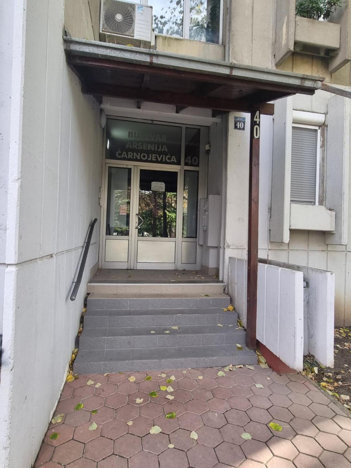 Hawaii- 2 bdr, Arena, Sava centar, FREE PARKING