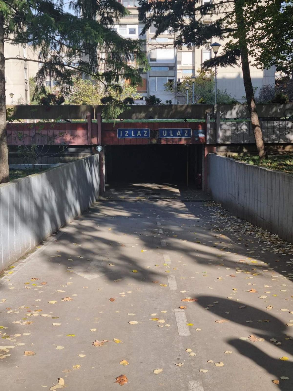 Hawaii- 2 bdr, Arena, Sava centar, FREE PARKING
