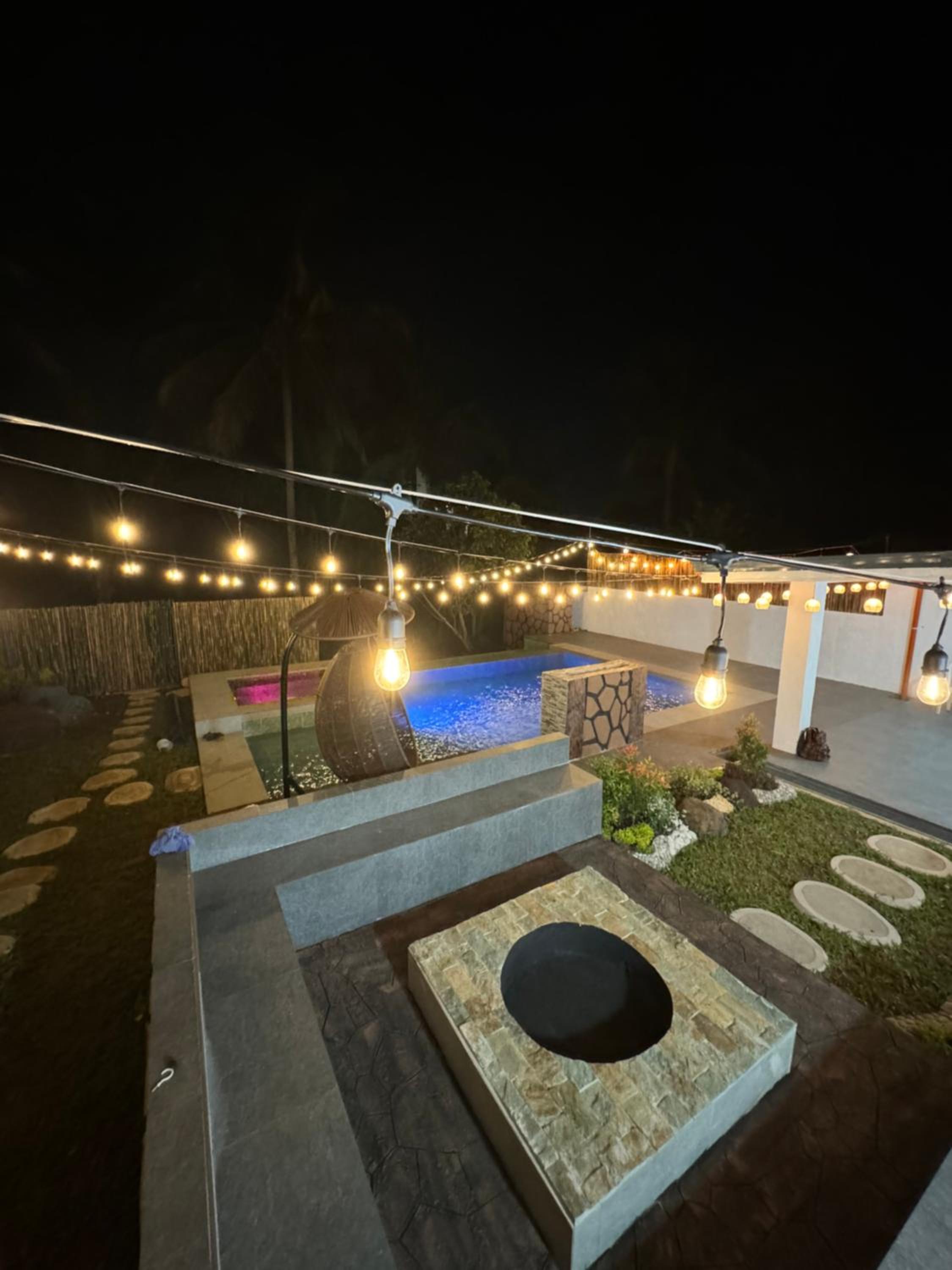 Hello Matt's Pool view 4