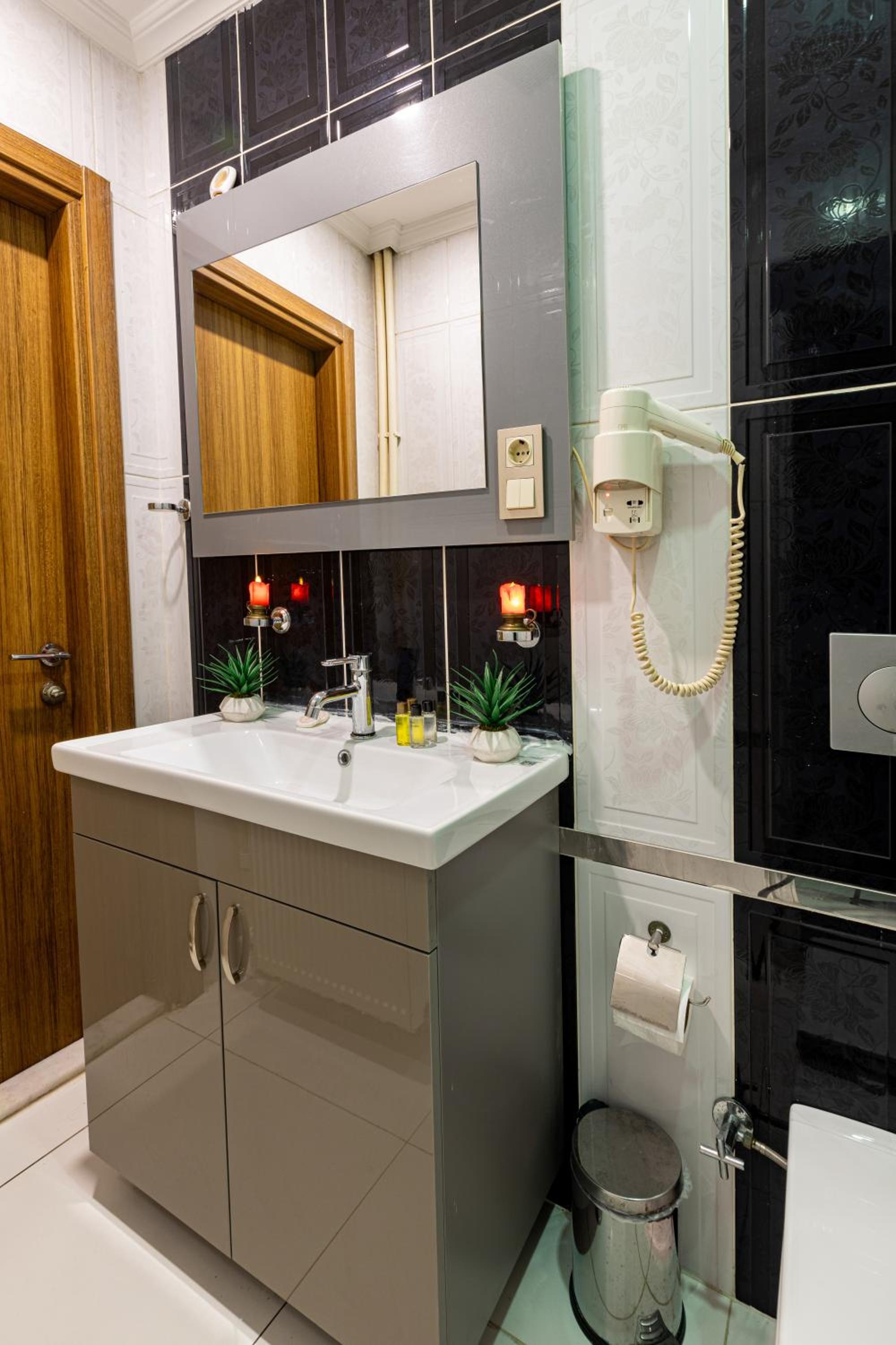 LINNGA HOTEL & SUITE - Image 55