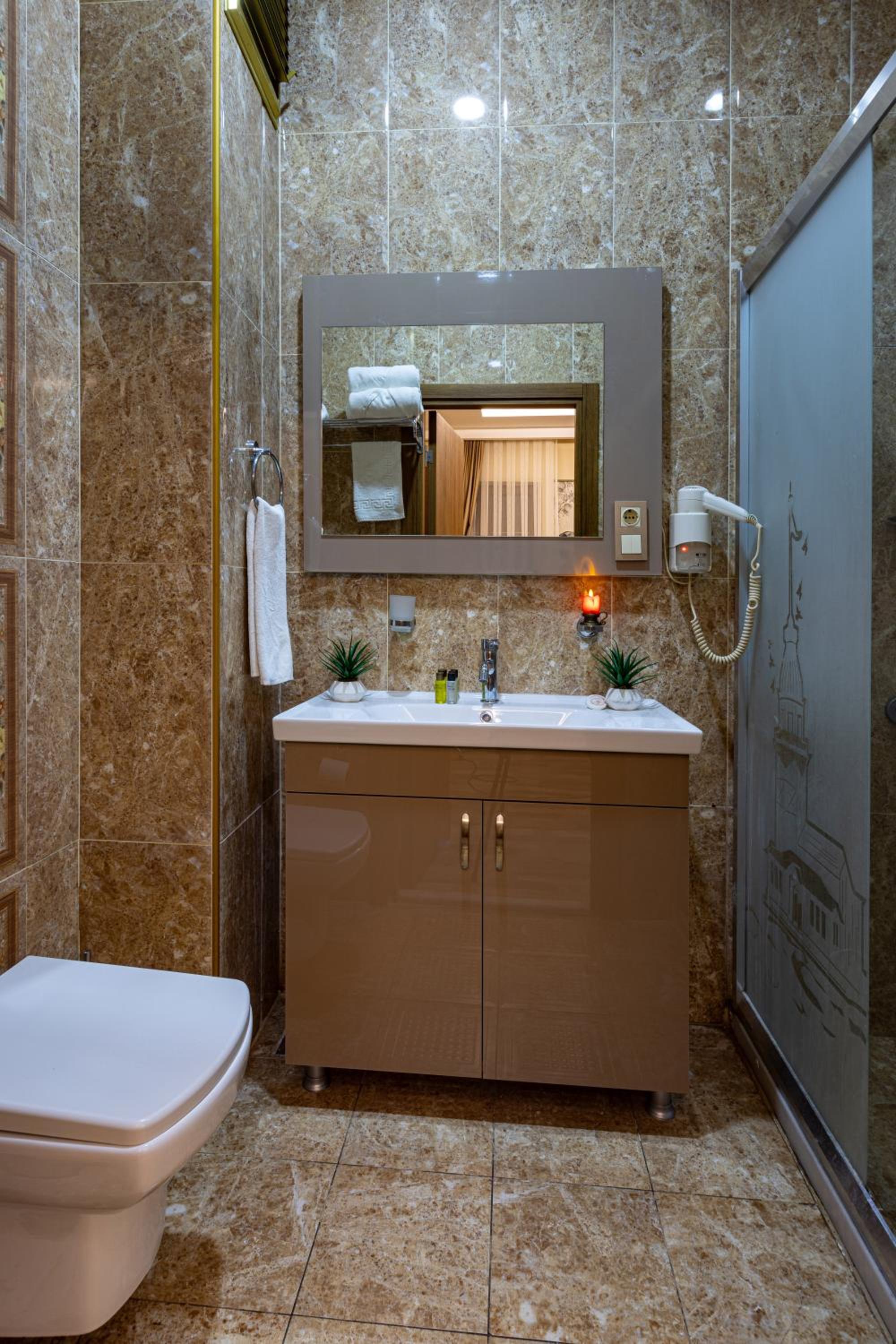 LINNGA HOTEL & SUITE - Image 31