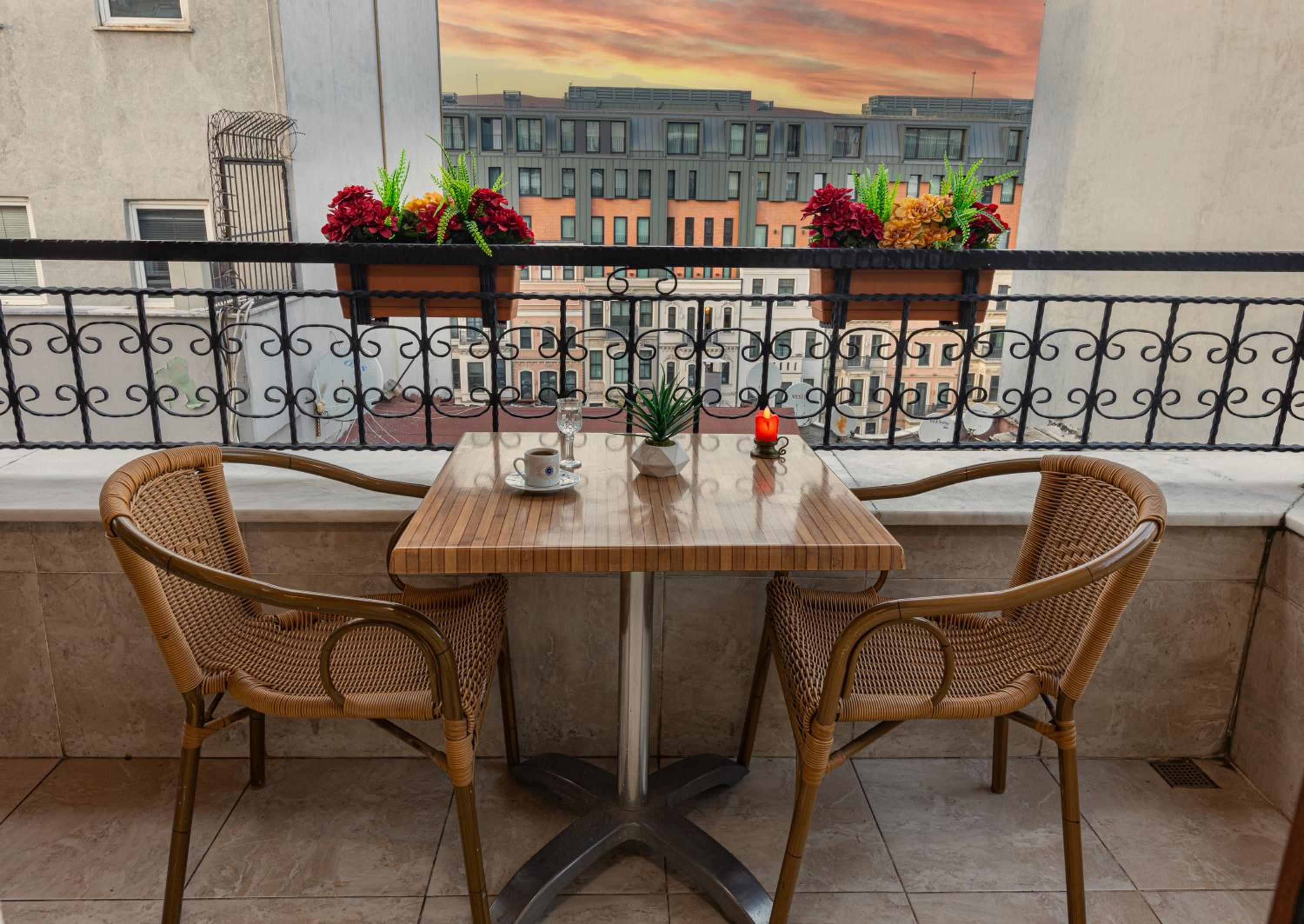 LINNGA HOTEL & SUITE - Image 50