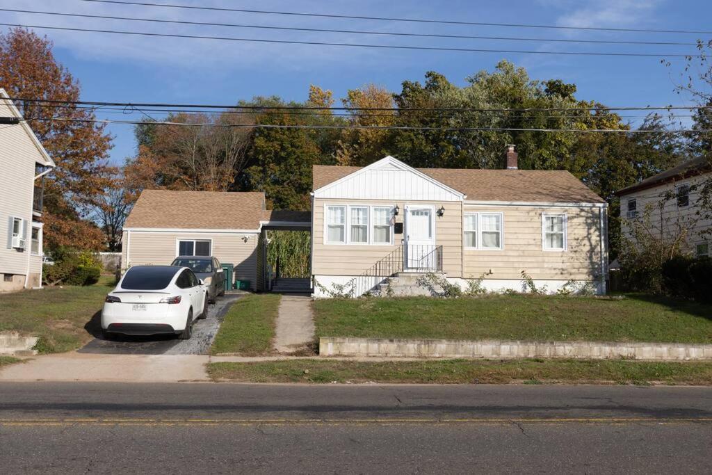 Mins close to Yale University/2Bedrooms/FastWifi - Property Image 29