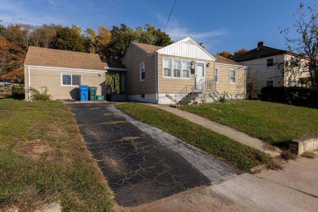 Mins close to Yale University/2Bedrooms/FastWifi - Property Image 13
