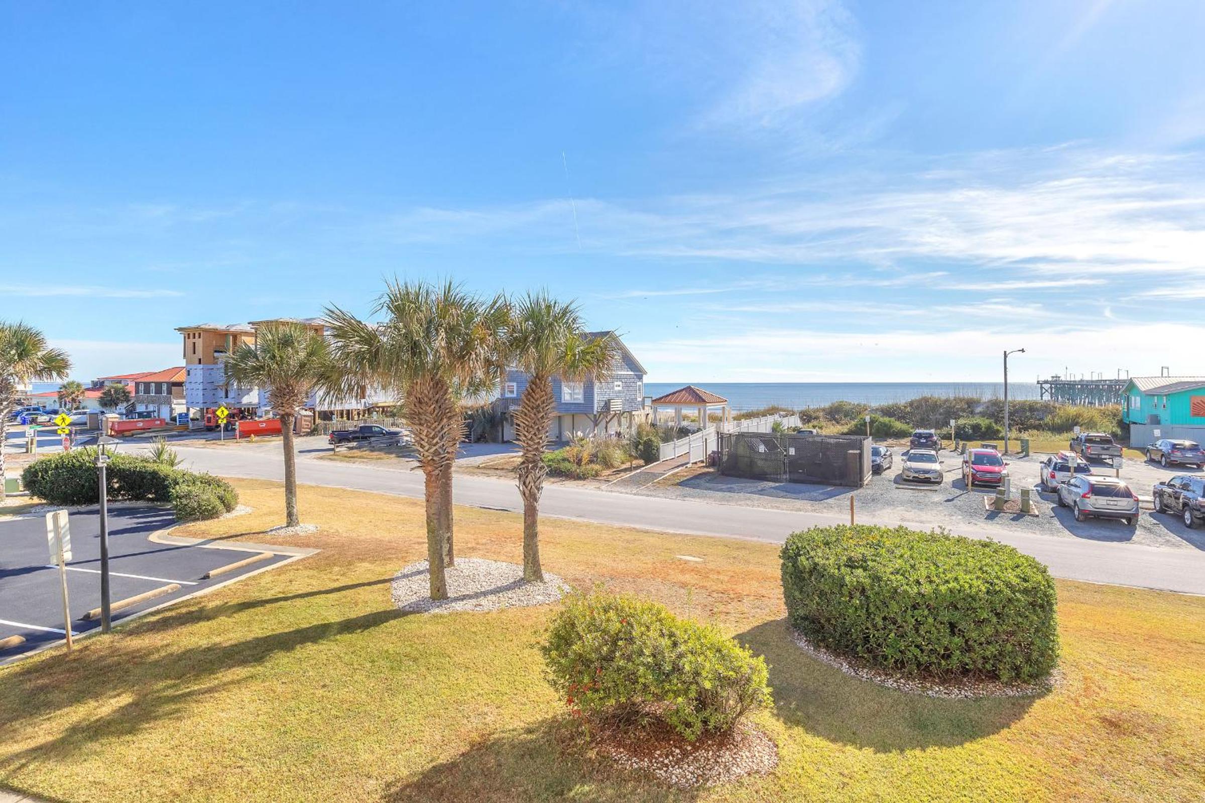 Beats Working By Oak Island Accommodations view 5