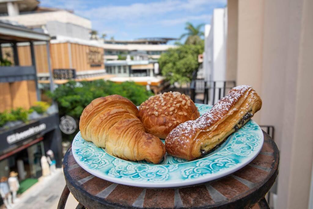 Hotel Breathtaking PH 5thAV ocean view private pool roof - Image 1