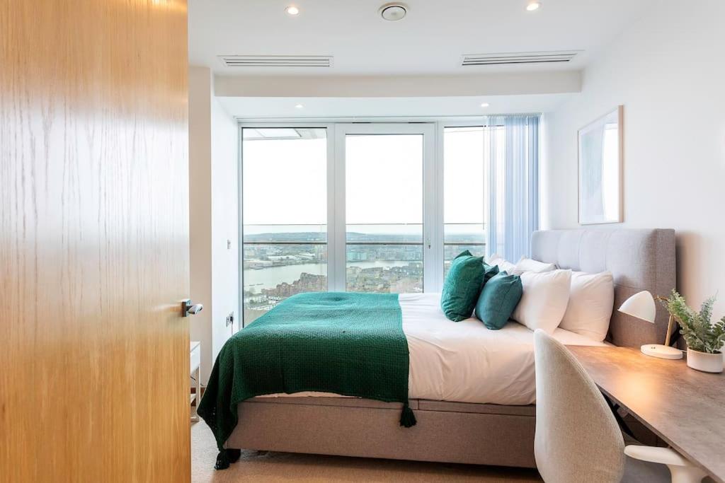 Panoramic balcony luxury condo