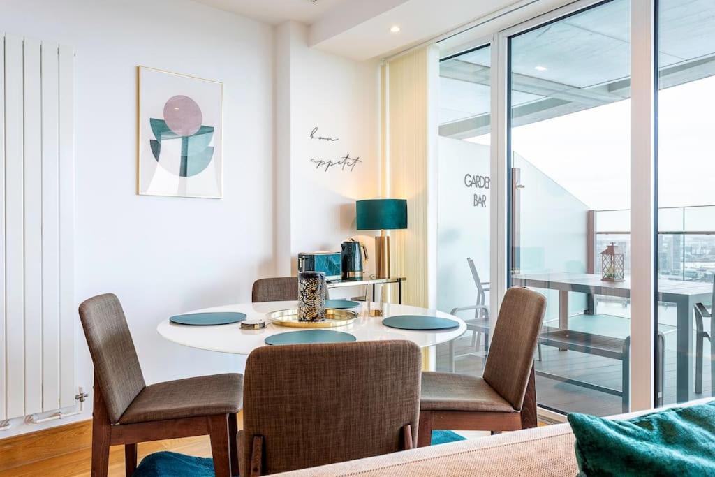 Panoramic balcony luxury condo