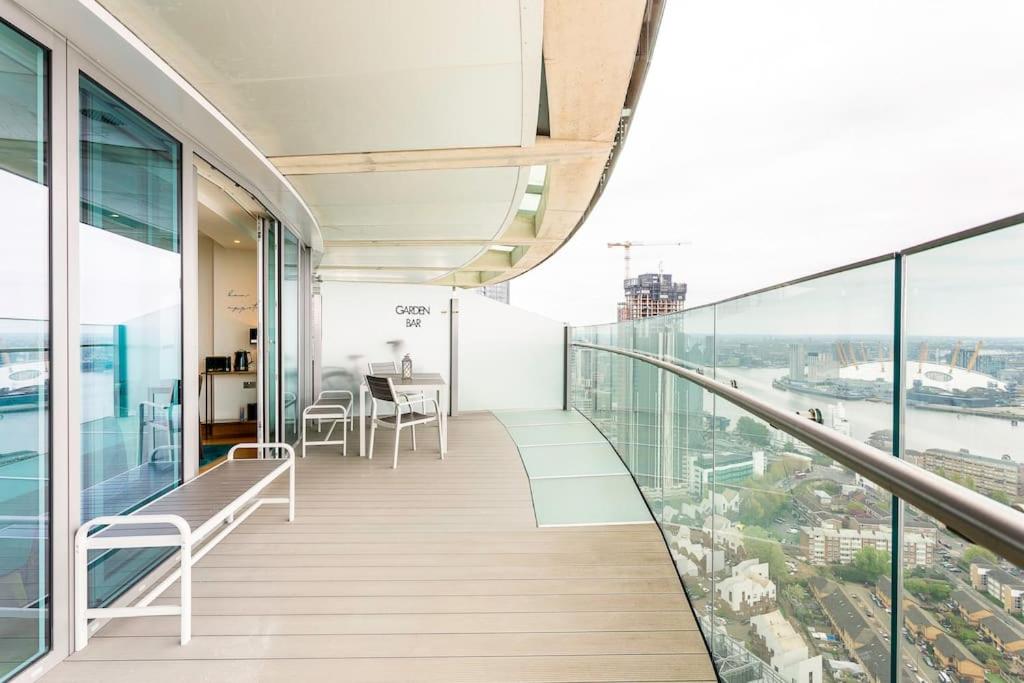 Panoramic balcony luxury condo
