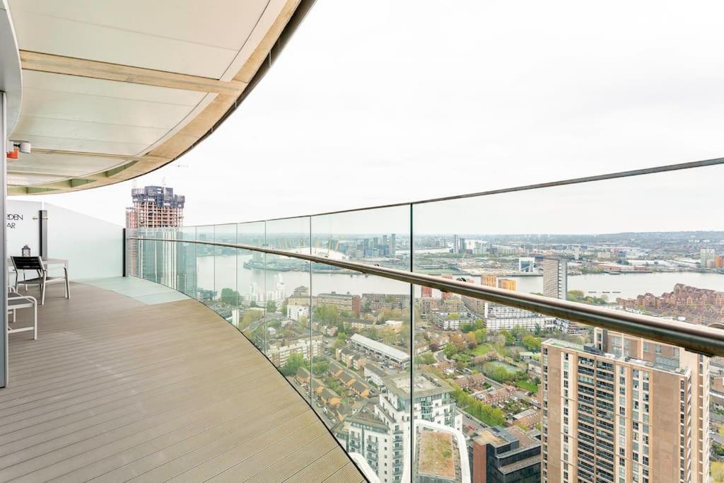 Panoramic balcony luxury condo