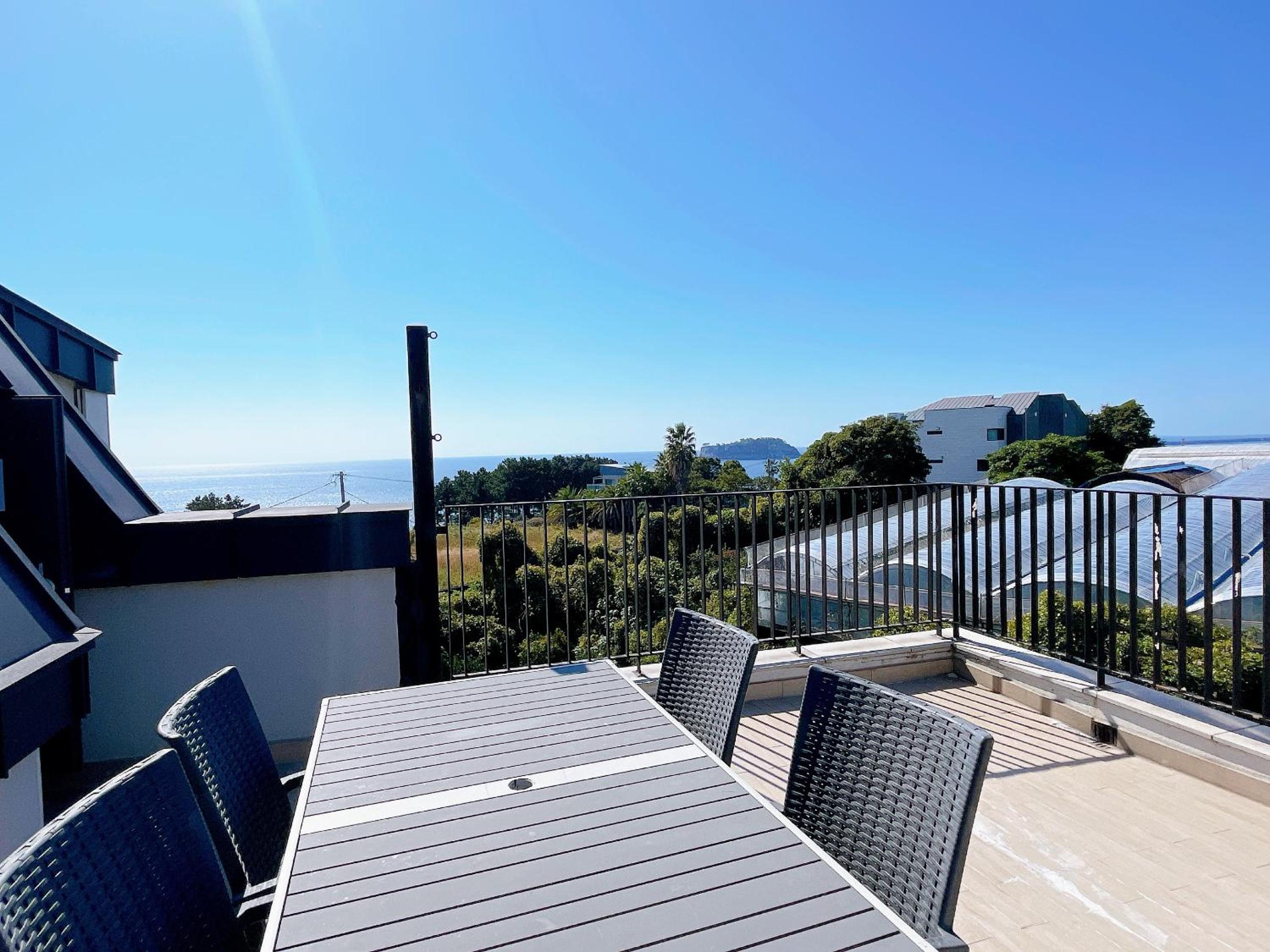 TamnaCounty L302- Badang Sky House:OceanView/B&B/BBQ/Pool view 5