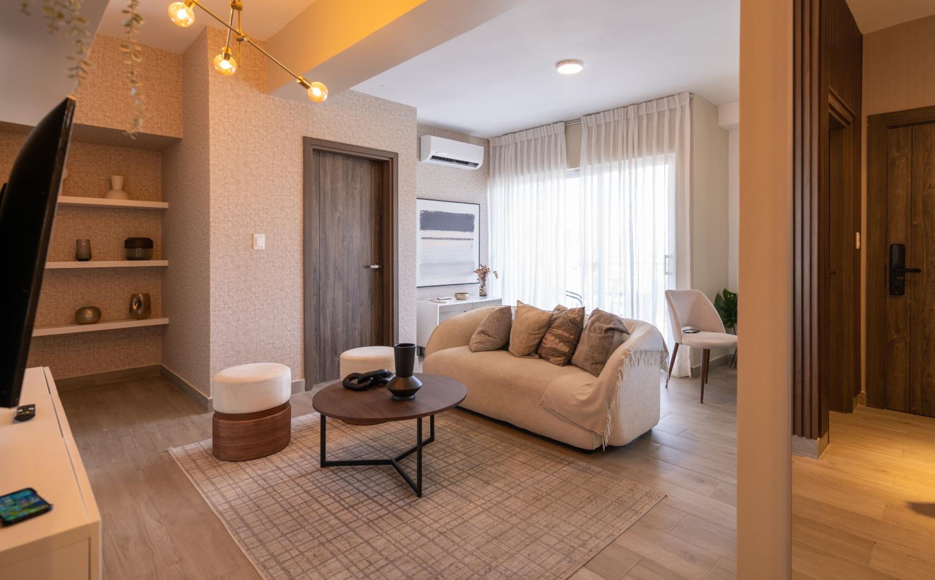 Luxury 2Bedr, 2 Balcony Pool, Gym, Downtown Santo Domingo view 3