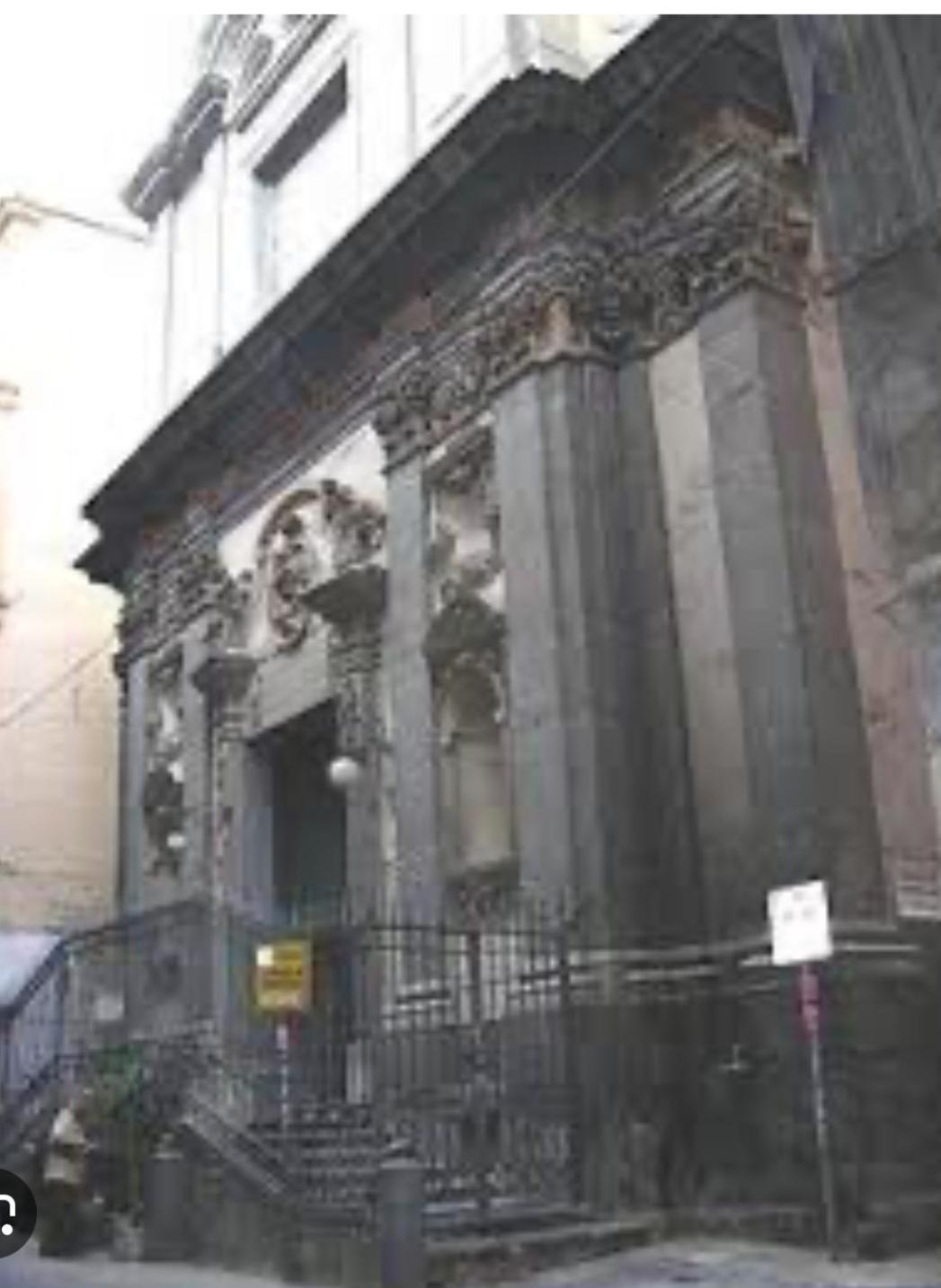 La casa dì pulcinella — Naples