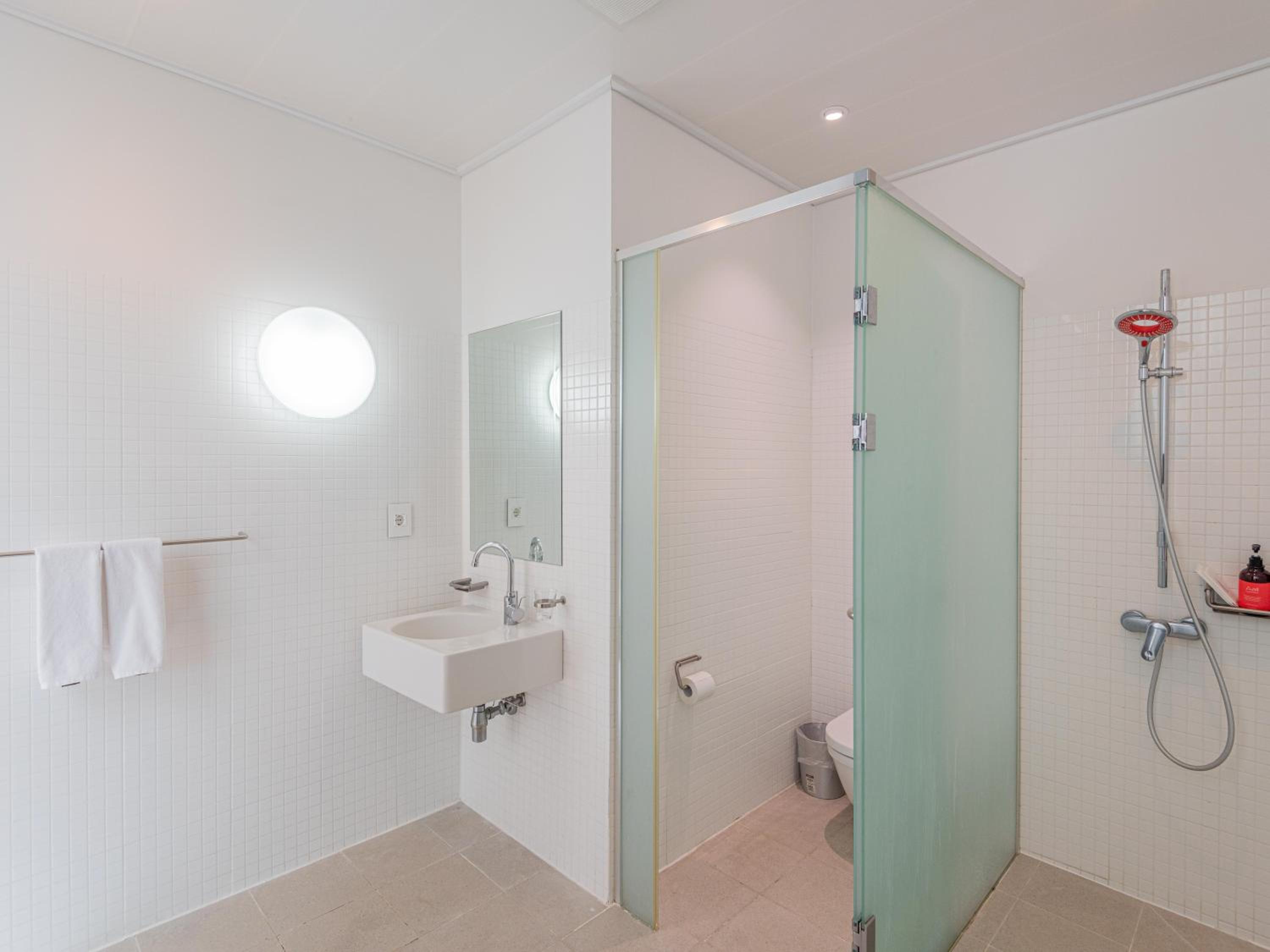 Photo 246