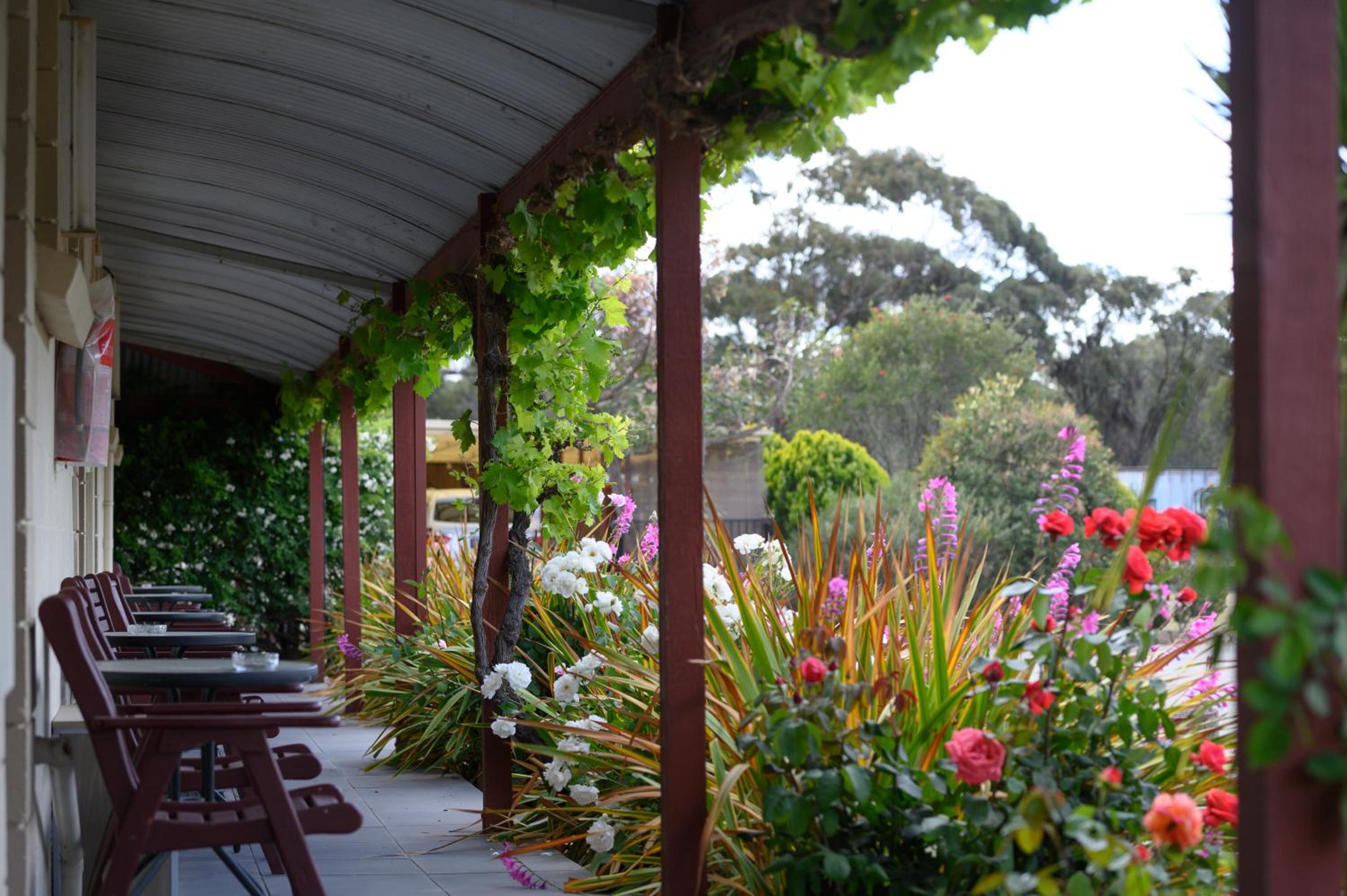 Inglewood Motel and Caravan Park Victoria