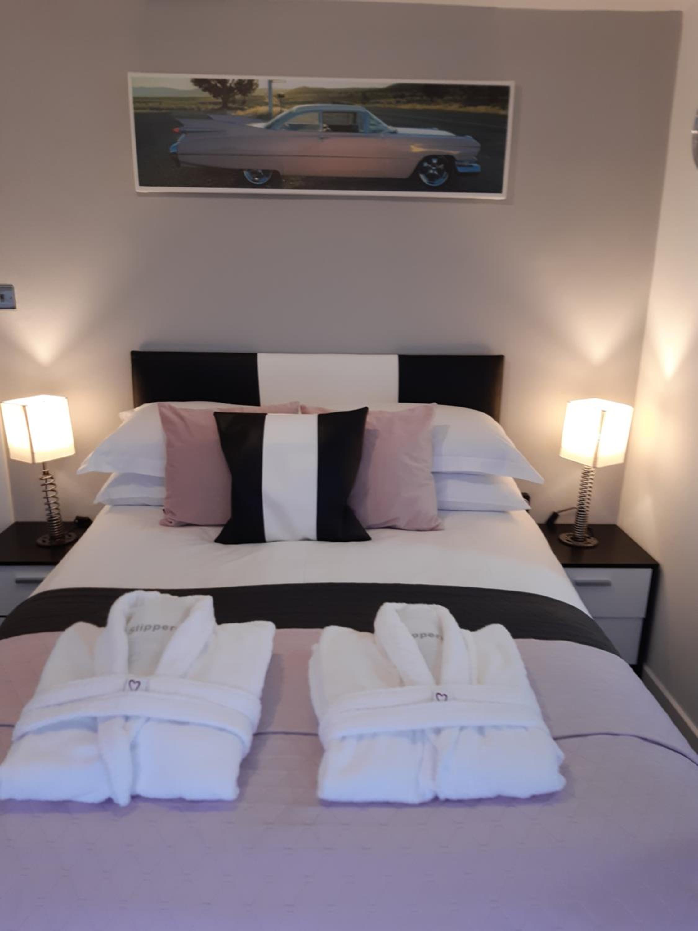 Cadillac Kustomz Guest House